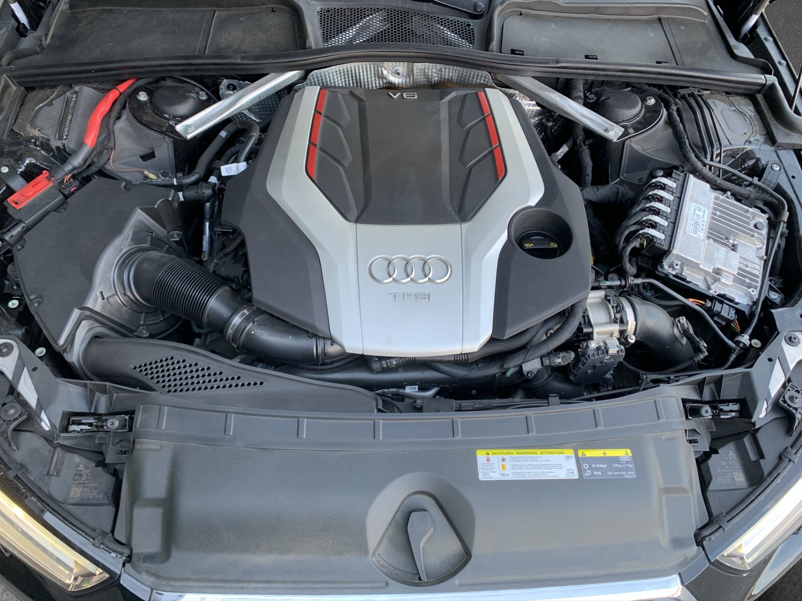 AUDI S4 Avant 3.0 TFSI quattro tiptronic-image-15