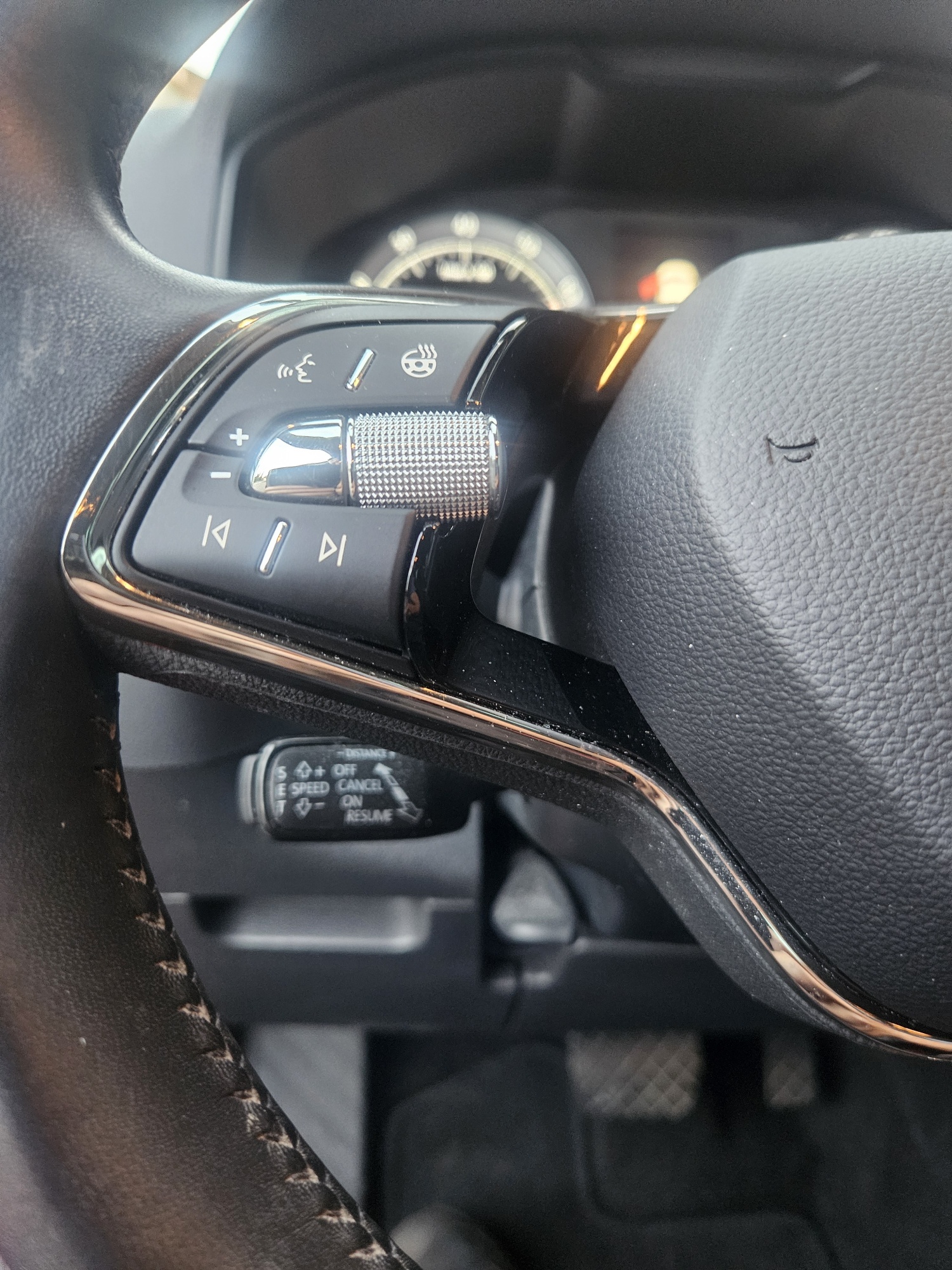SKODA Karoq 1.5 TSI ACT Style DSG-image-9