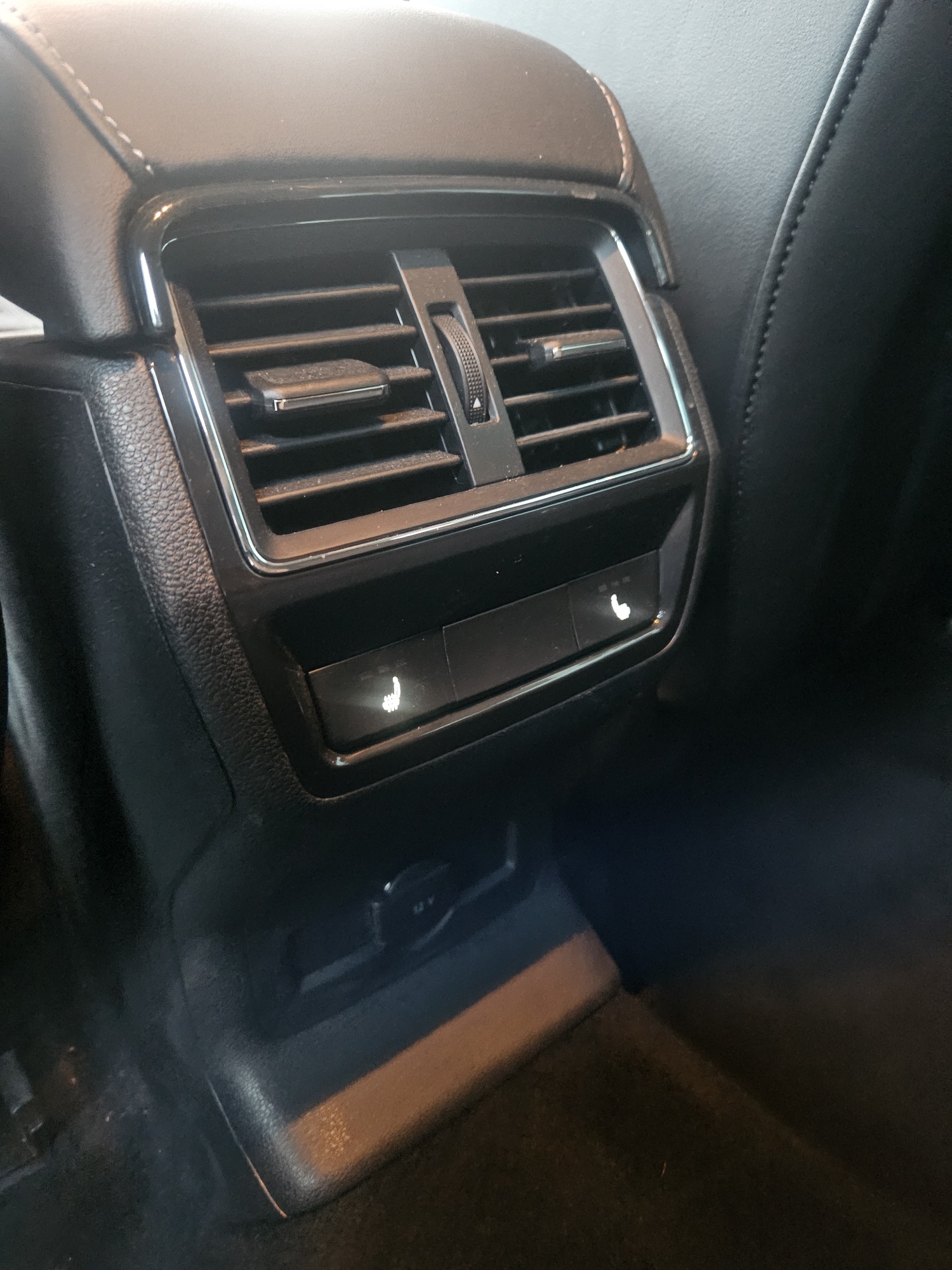 SKODA Karoq 1.5 TSI ACT Style DSG-image-10