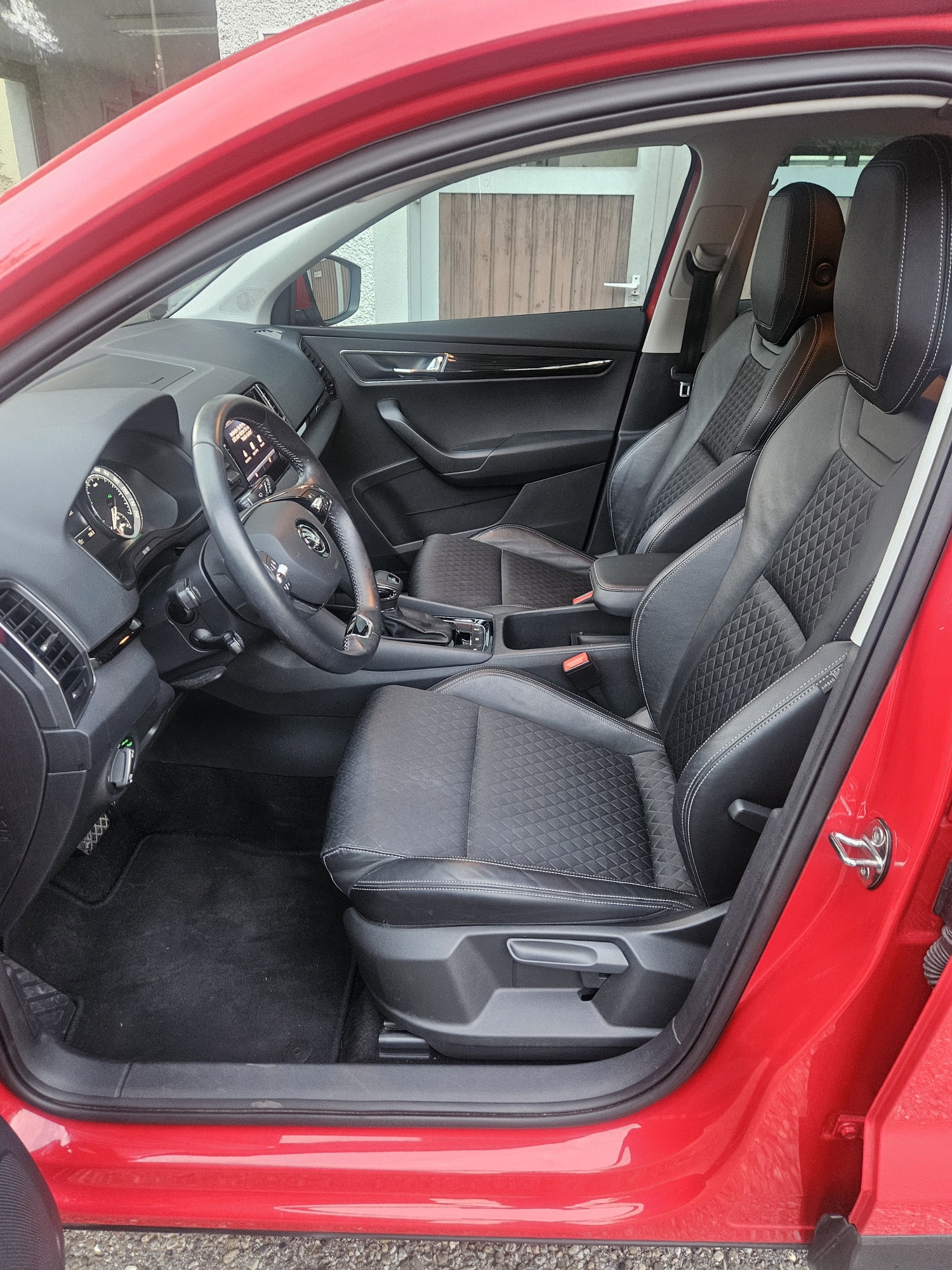 SKODA Karoq 1.5 TSI ACT Style DSG-image-5