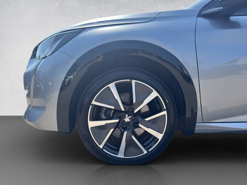 PEUGEOT 208 e-GT-image-6