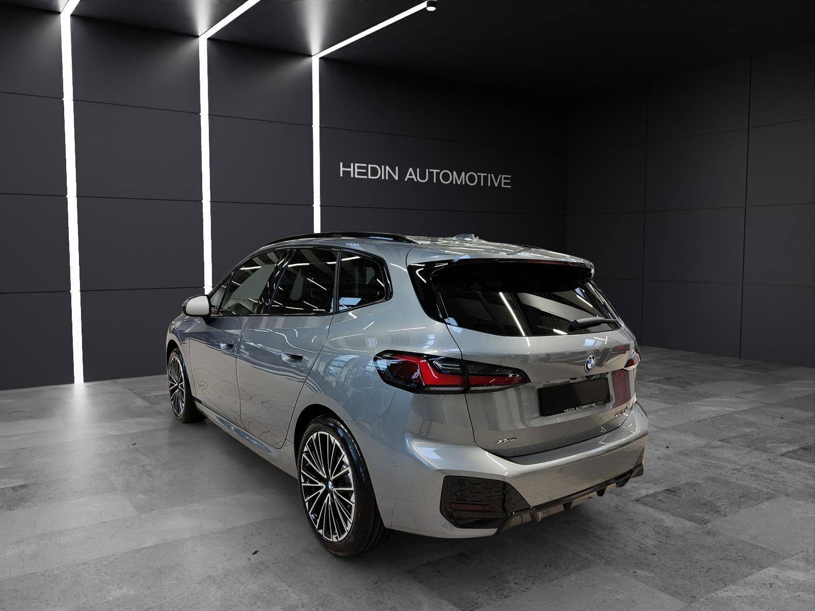 BMW 230e xDrive Active Tourer-showroom-element-2