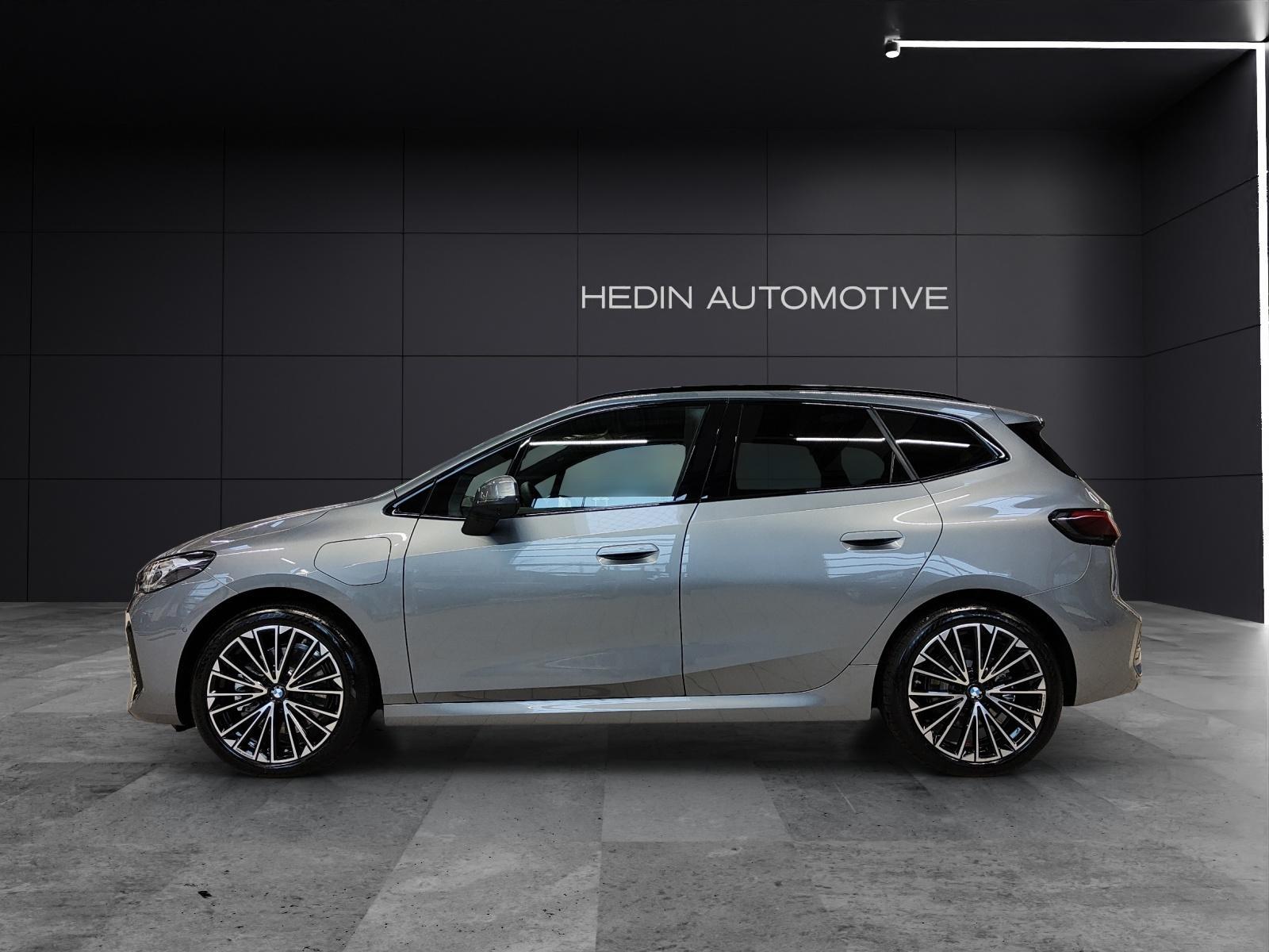BMW 230e xDrive Active Tourer-showroom-element-3