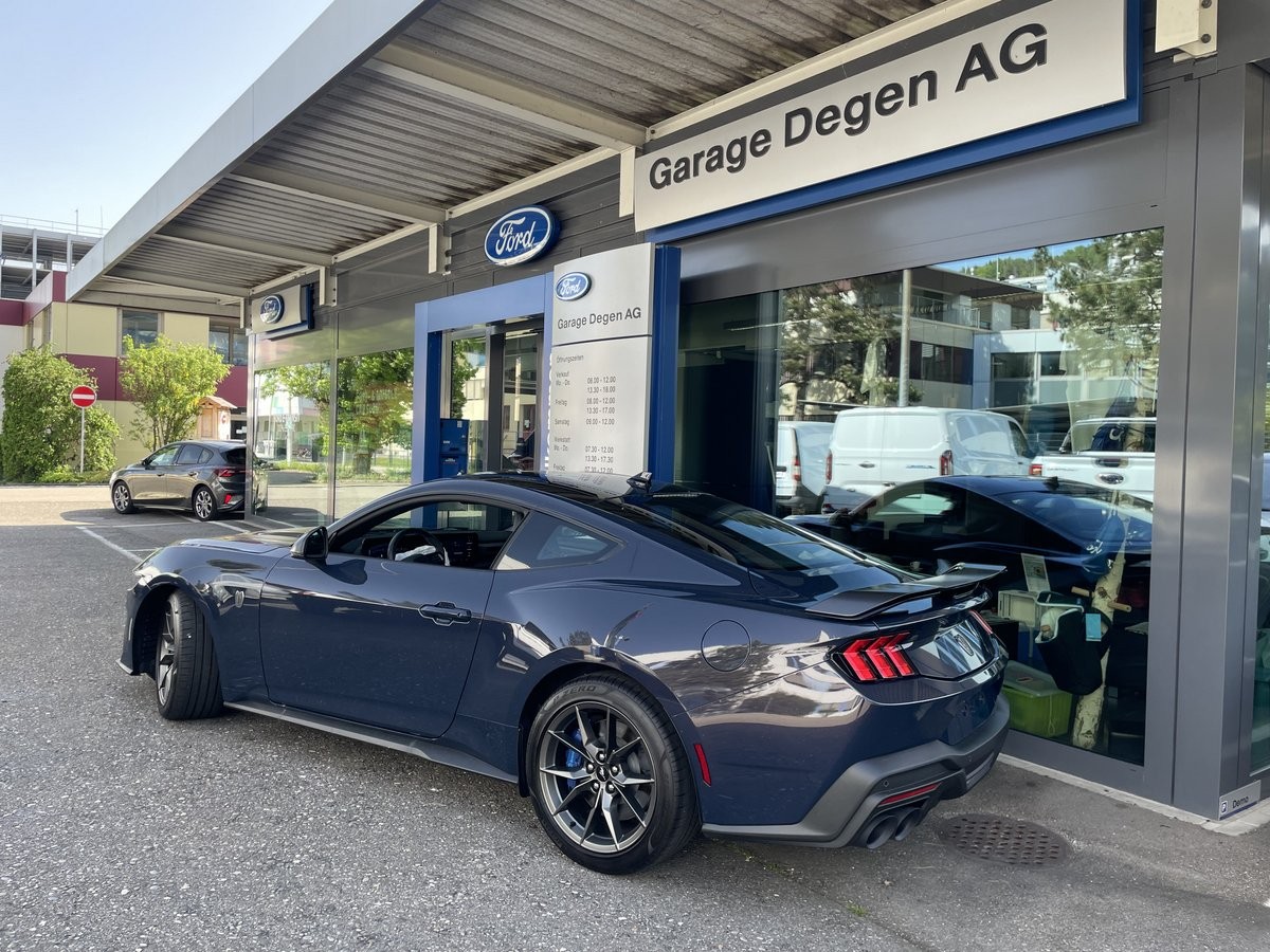 FORD Mustang Coupé 5.0 V8 Dark Horse-showroom-element-1