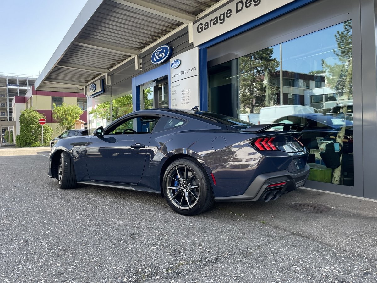 FORD Mustang Coupé 5.0 V8 Dark Horse-showroom-element-2