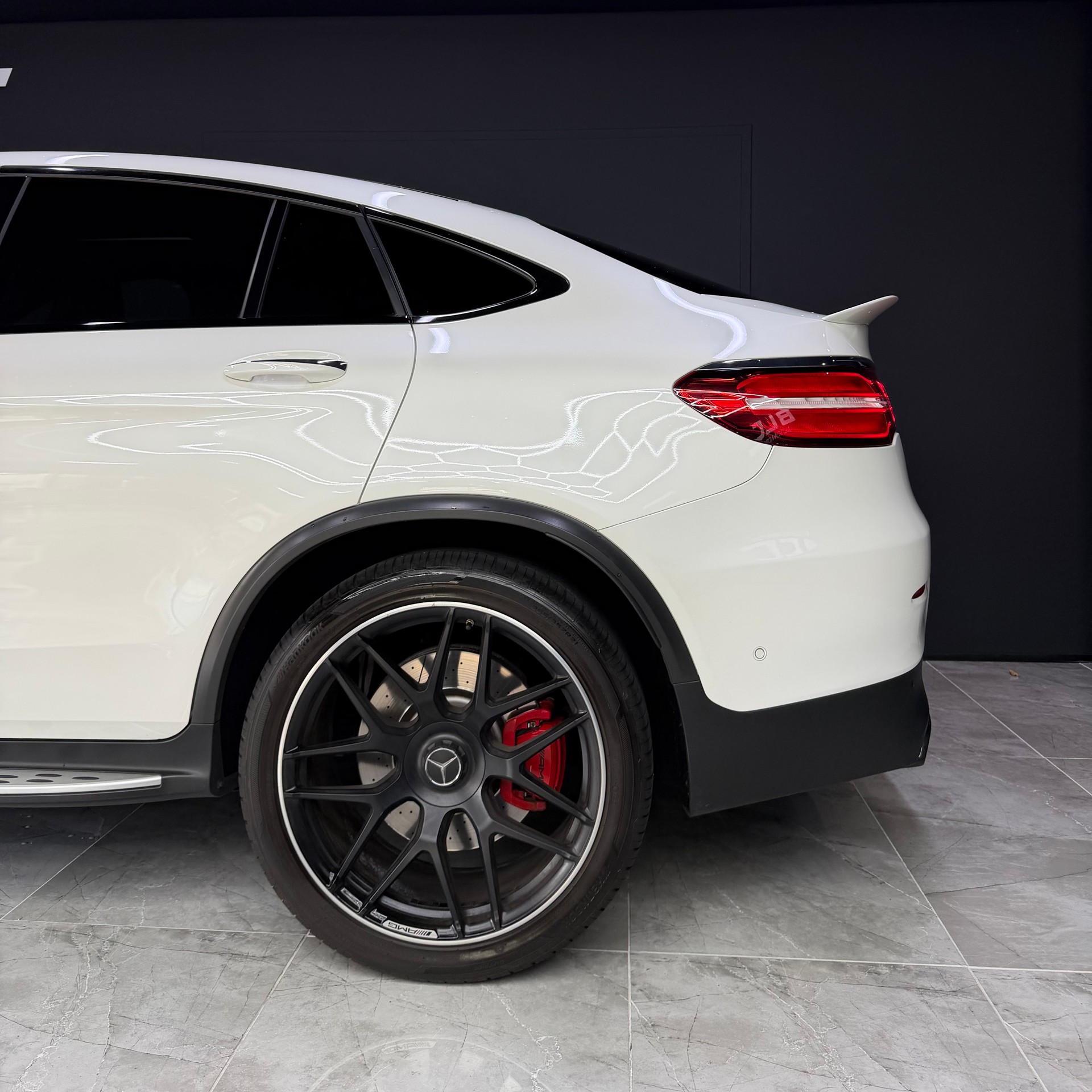 MERCEDES-BENZ GLC Coupé 63 S AMG 4Matic+ 9G-Tronic-image-5