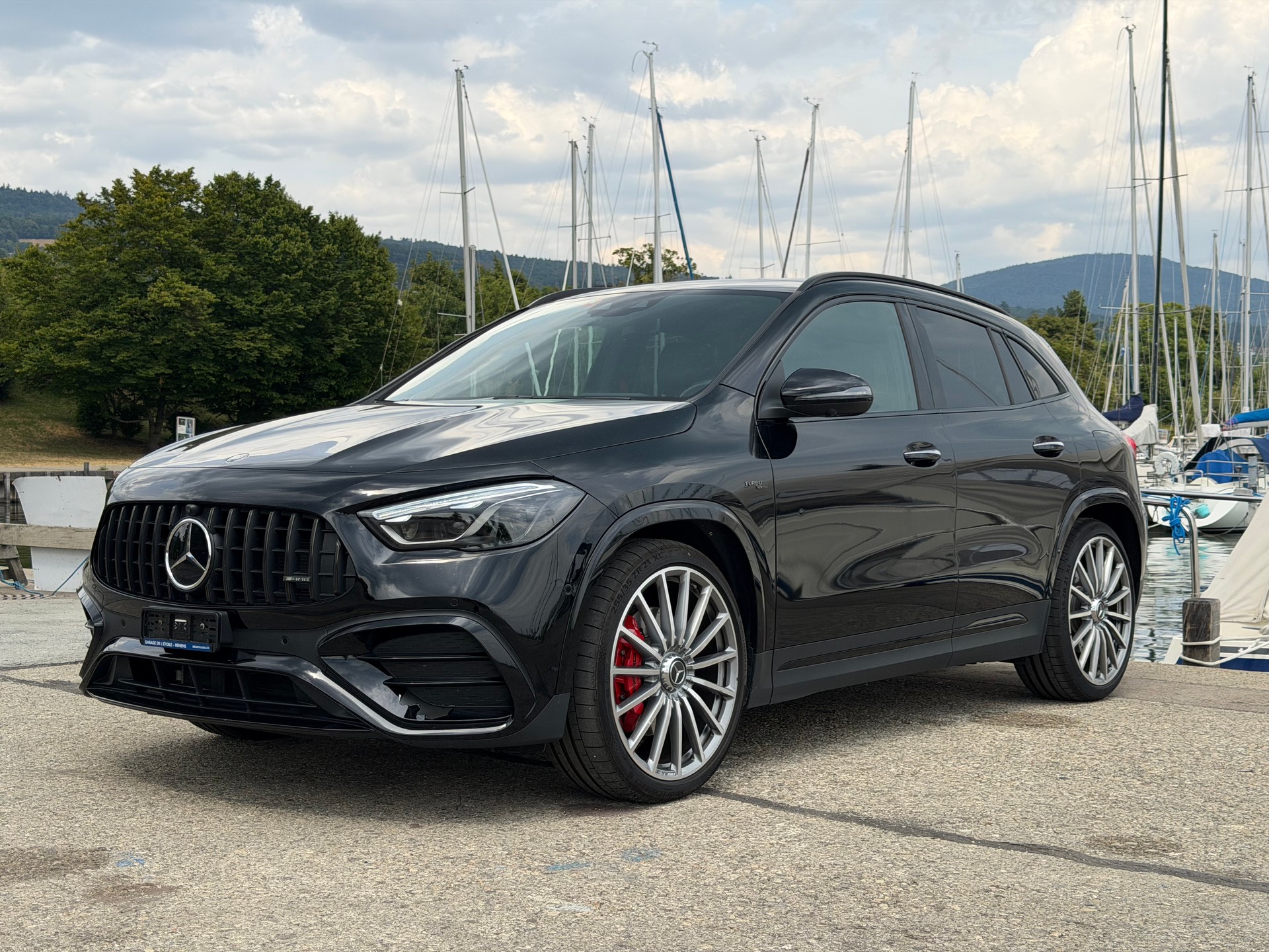 MERCEDES-BENZ GLA35 AMG 4Matic-image-3