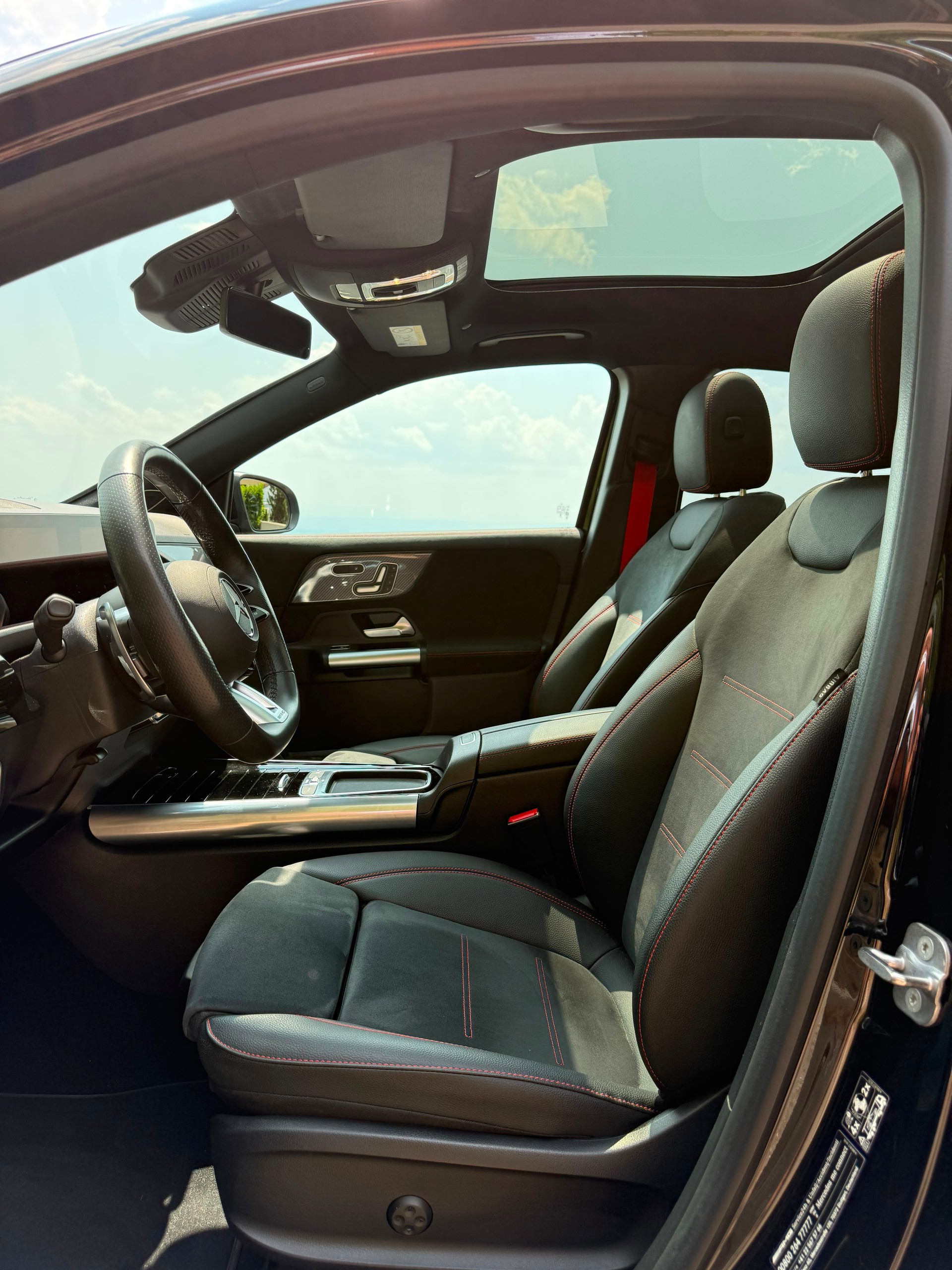 MERCEDES-BENZ GLA35 AMG 4Matic-image-11