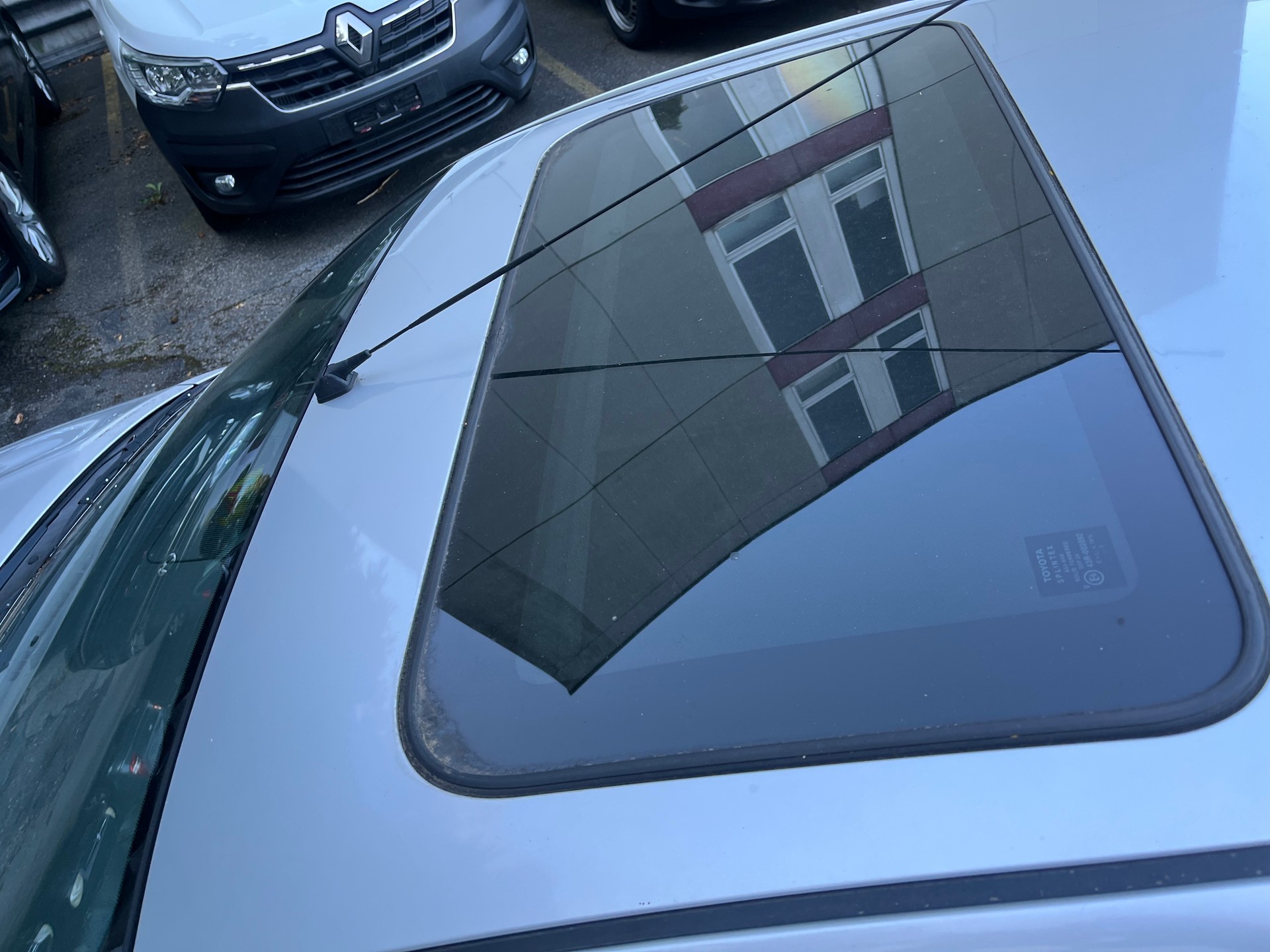 TOYOTA Avensis 2.0 Linea Sol Liftback-image-2