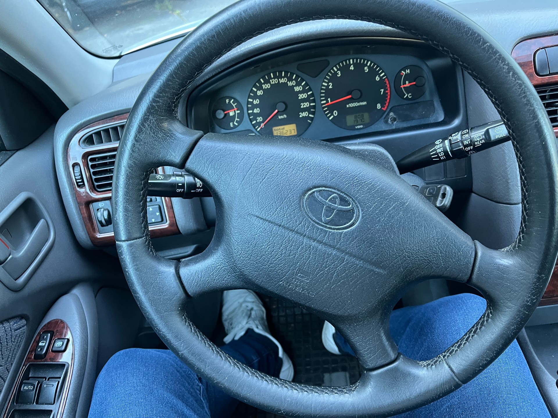 TOYOTA Avensis 2.0 Linea Sol Liftback-image-11