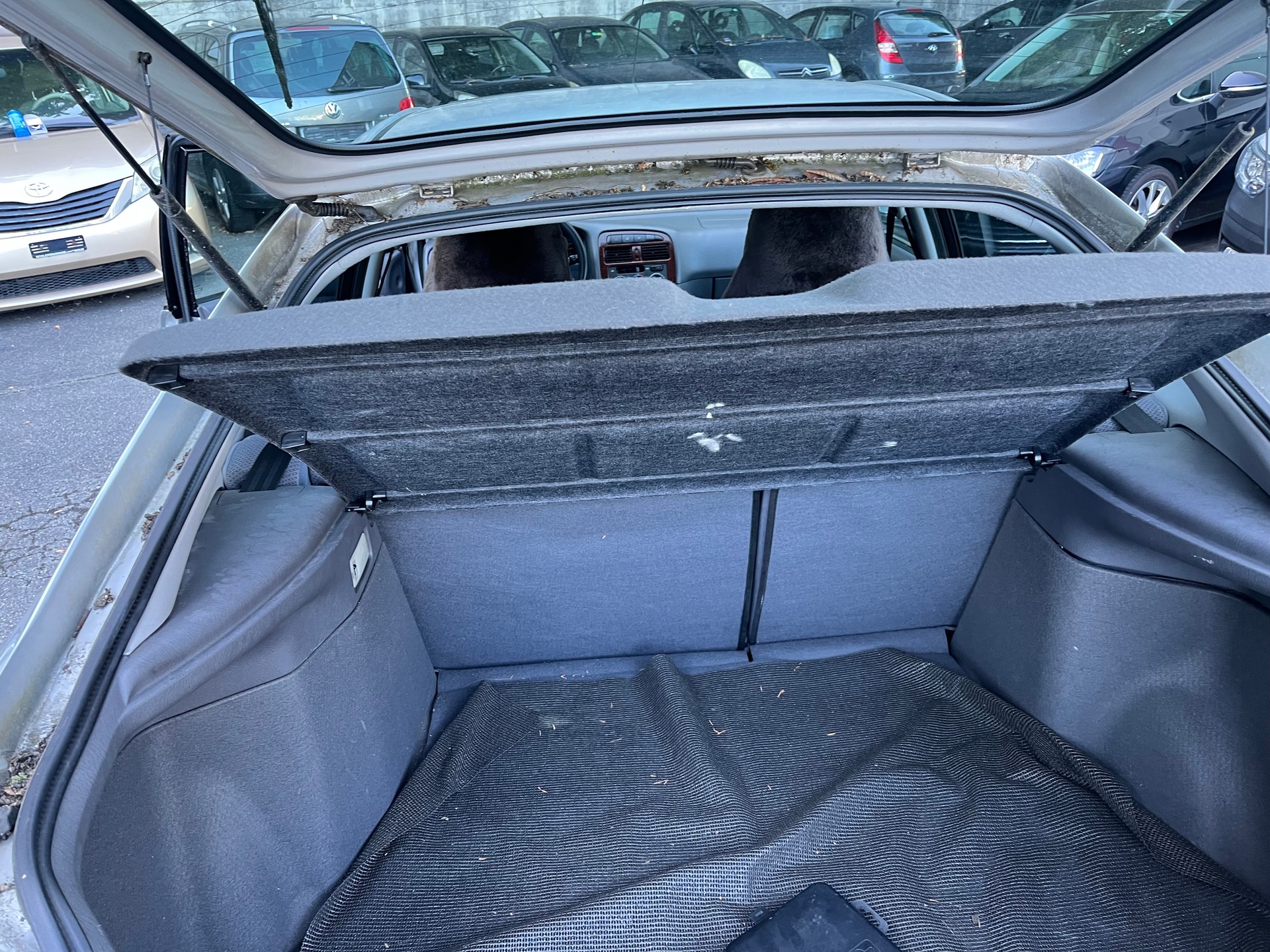TOYOTA Avensis 2.0 Linea Sol Liftback-image-13