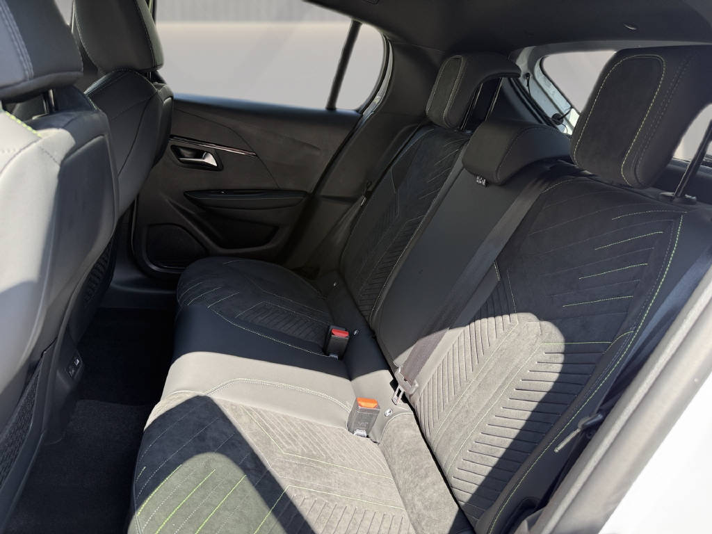 PEUGEOT 208 Hybrid 145 e-DCS6 GT Exclusive-image-6