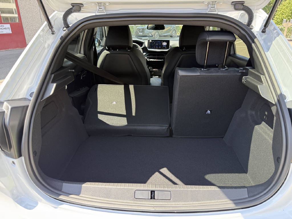 PEUGEOT 208 Hybrid 145 e-DCS6 GT Exclusive-image-14