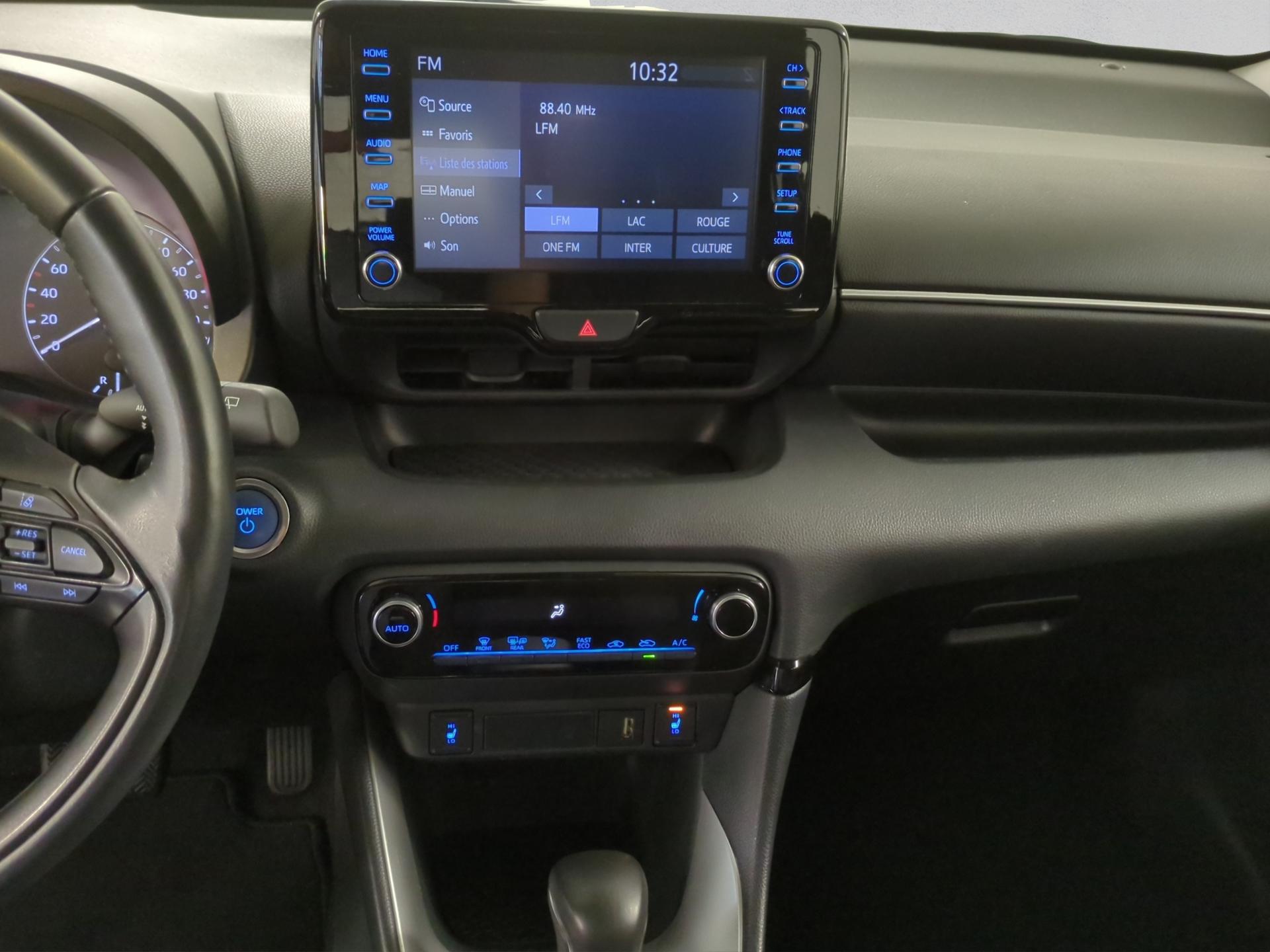 TOYOTA Yaris 1.5 Trend e-CVT-image-11