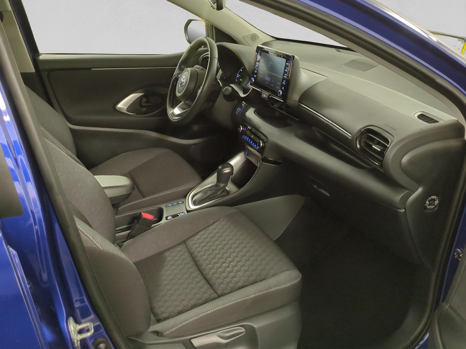 TOYOTA Yaris 1.5 Trend e-CVT-image-16