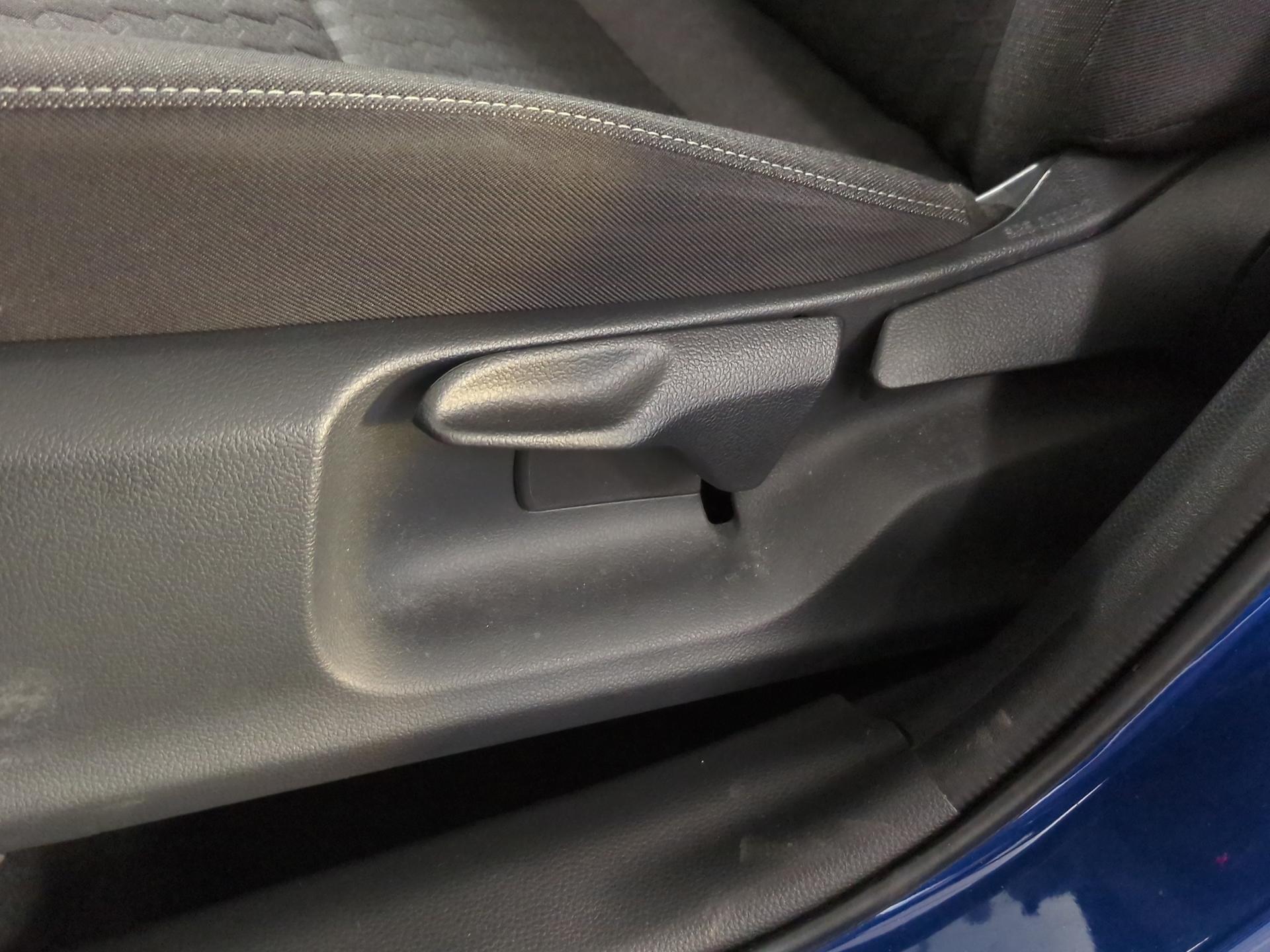 TOYOTA Yaris 1.5 Trend e-CVT-image-19