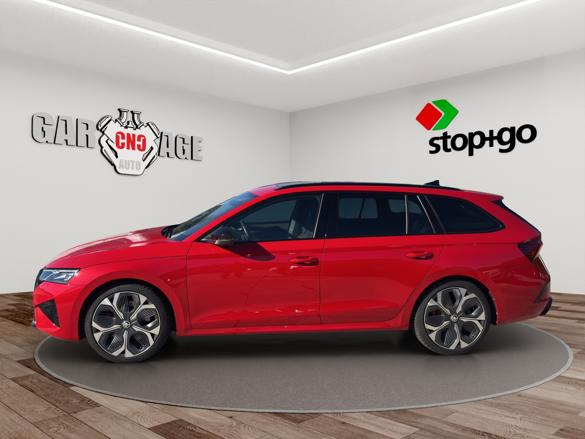 SKODA Octavia Combi 2.0 TSI DSG RS-image-2