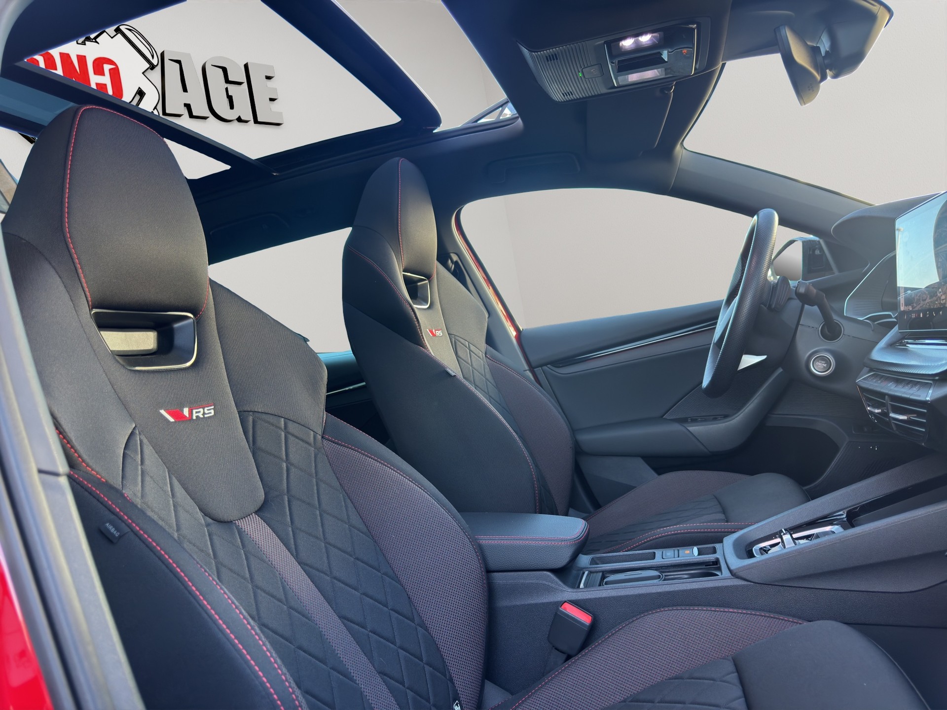 SKODA Octavia Combi 2.0 TSI DSG RS-image-11