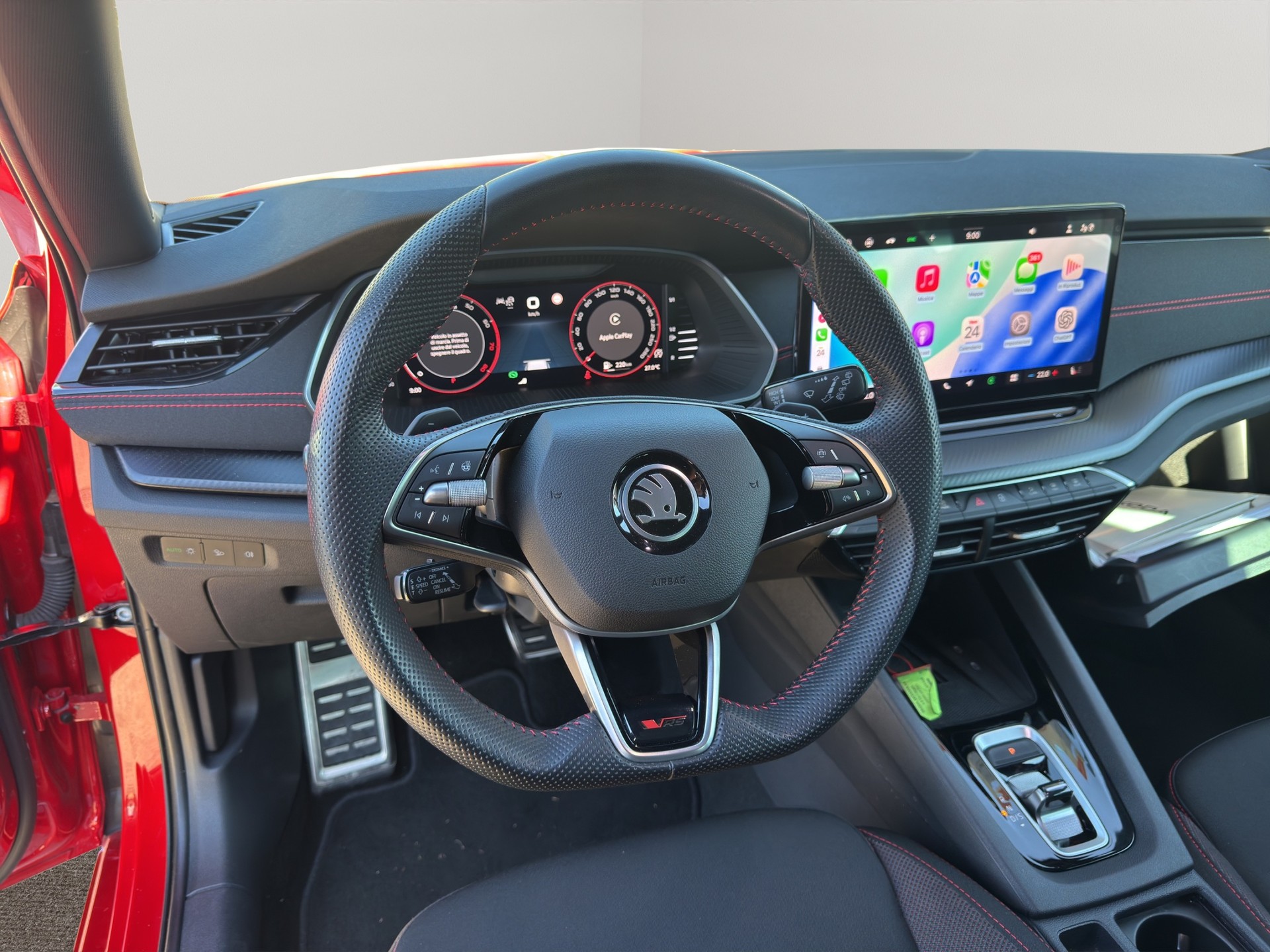 SKODA Octavia Combi 2.0 TSI DSG RS-image-14