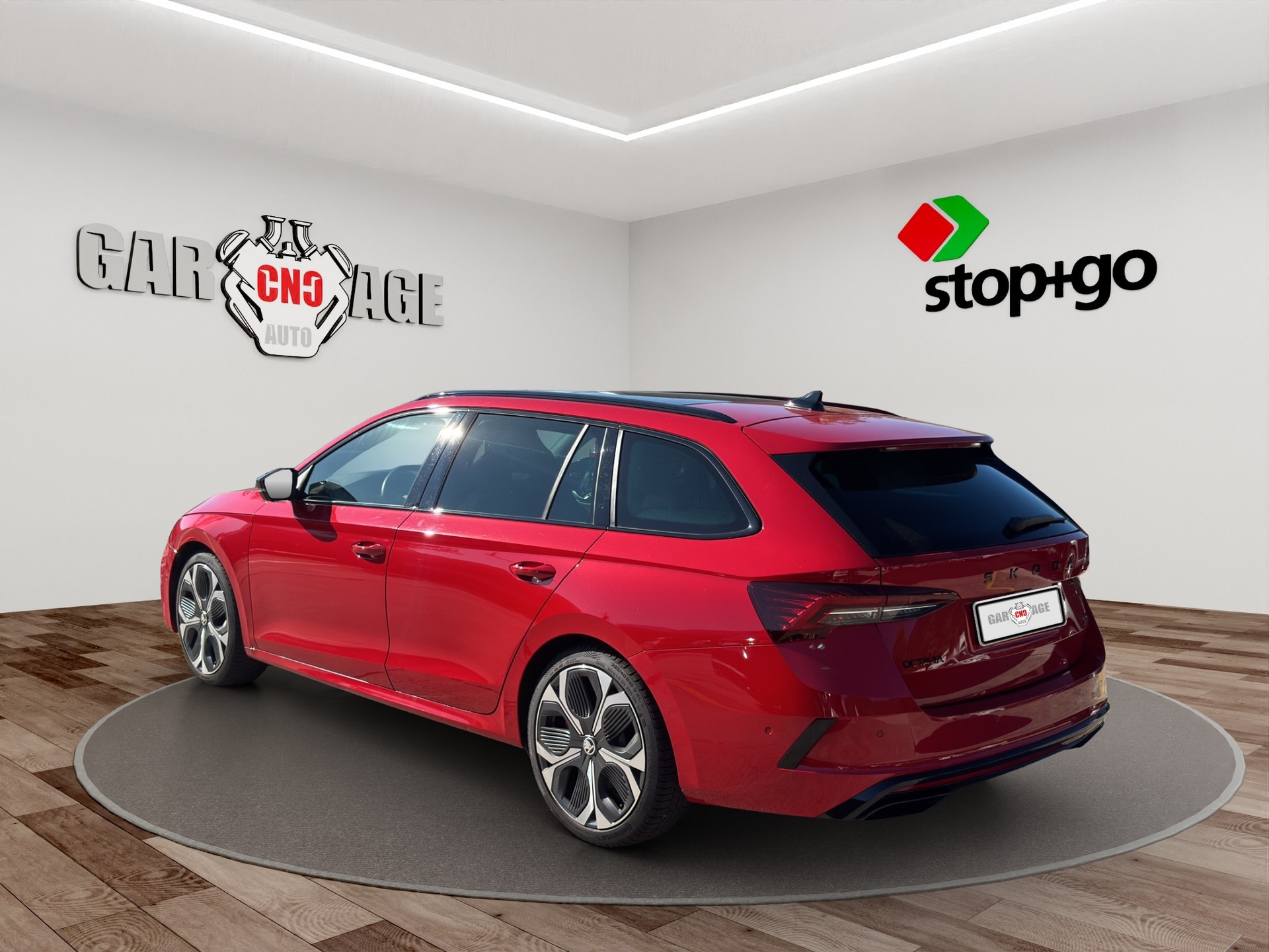 SKODA Octavia Combi 2.0 TSI DSG RS-image-3