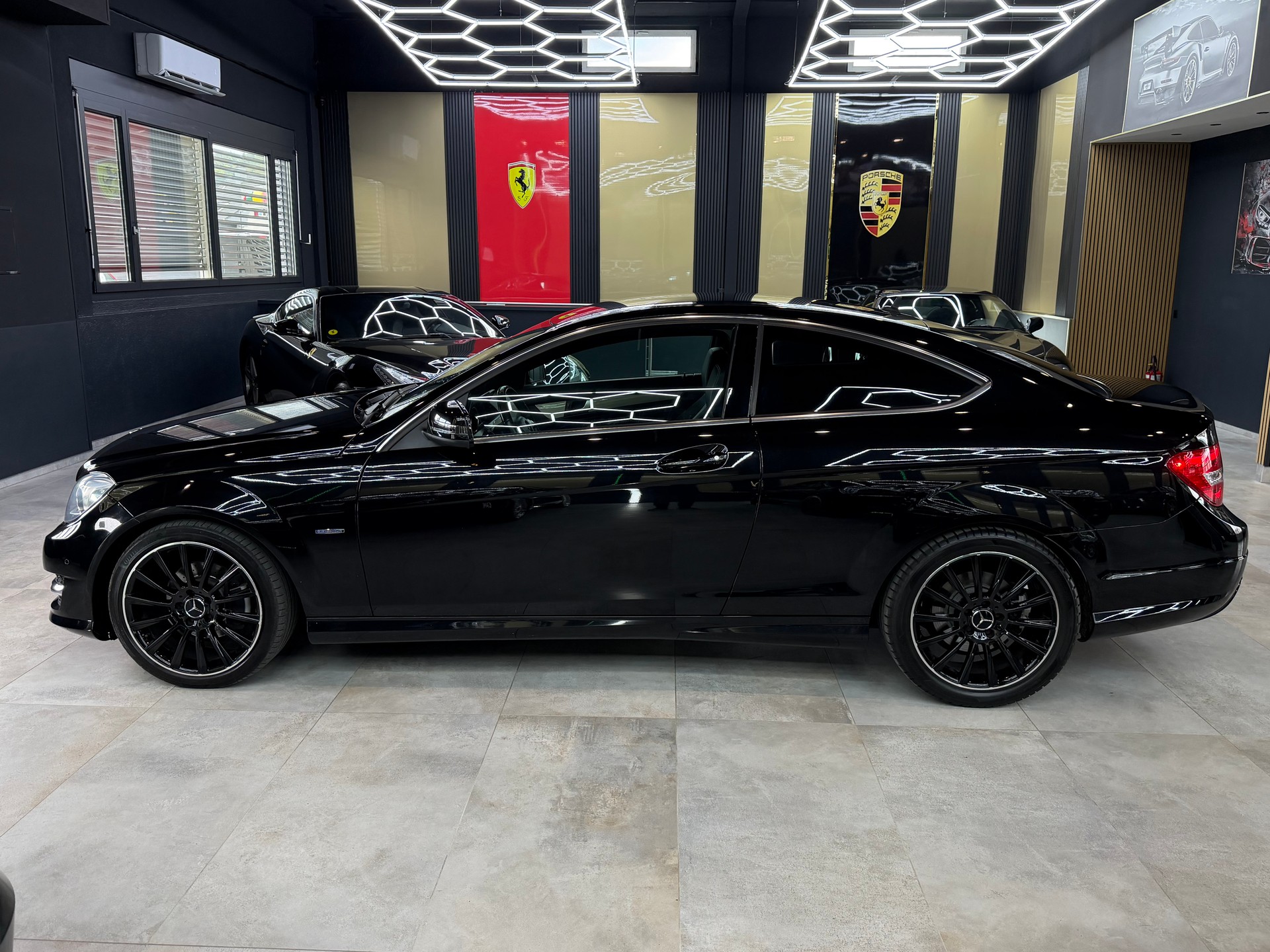 MERCEDES-BENZ C 250 CDI Coupé 7G-Tronic-image-7