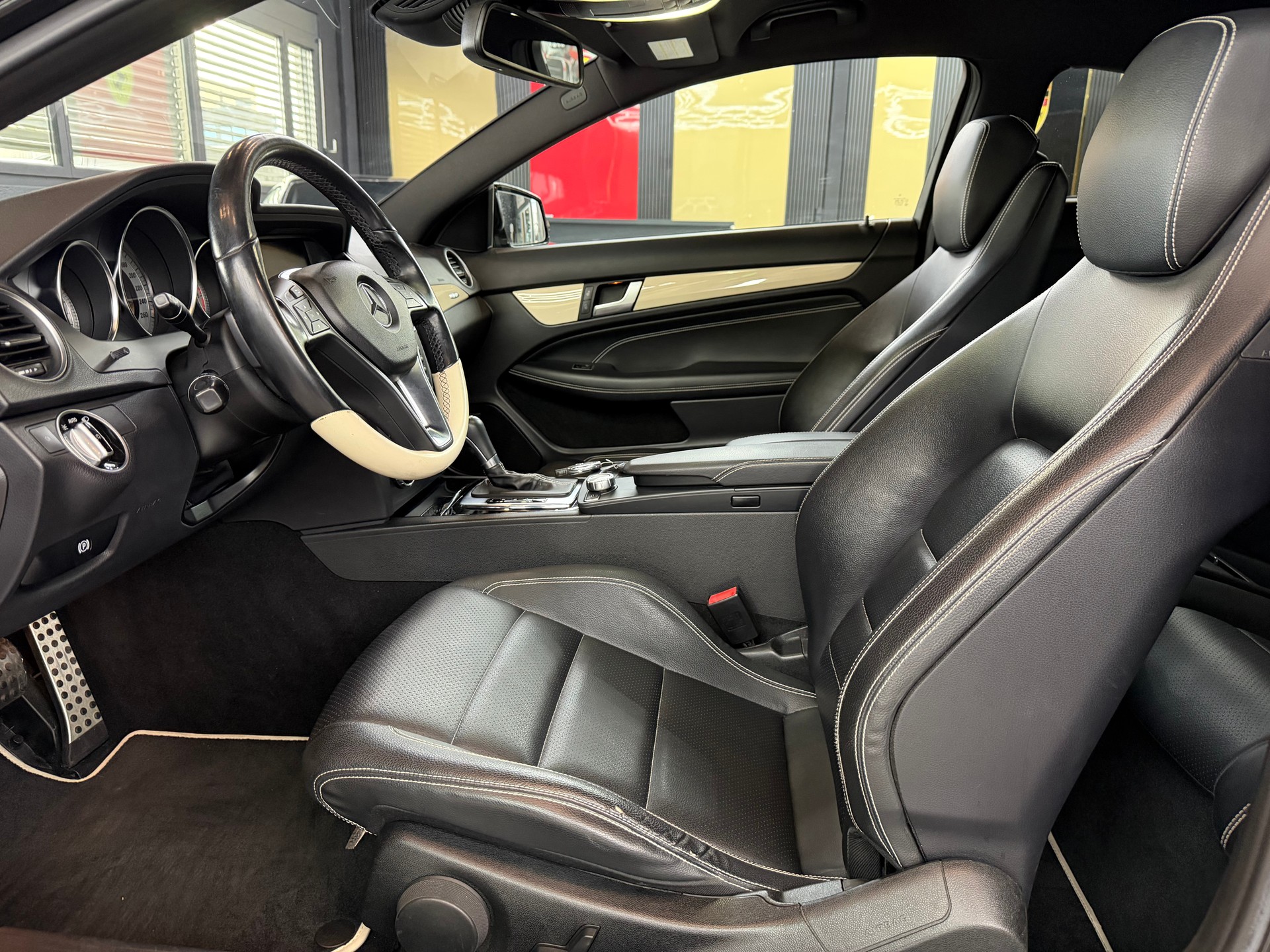 MERCEDES-BENZ C 250 CDI Coupé 7G-Tronic-image-9