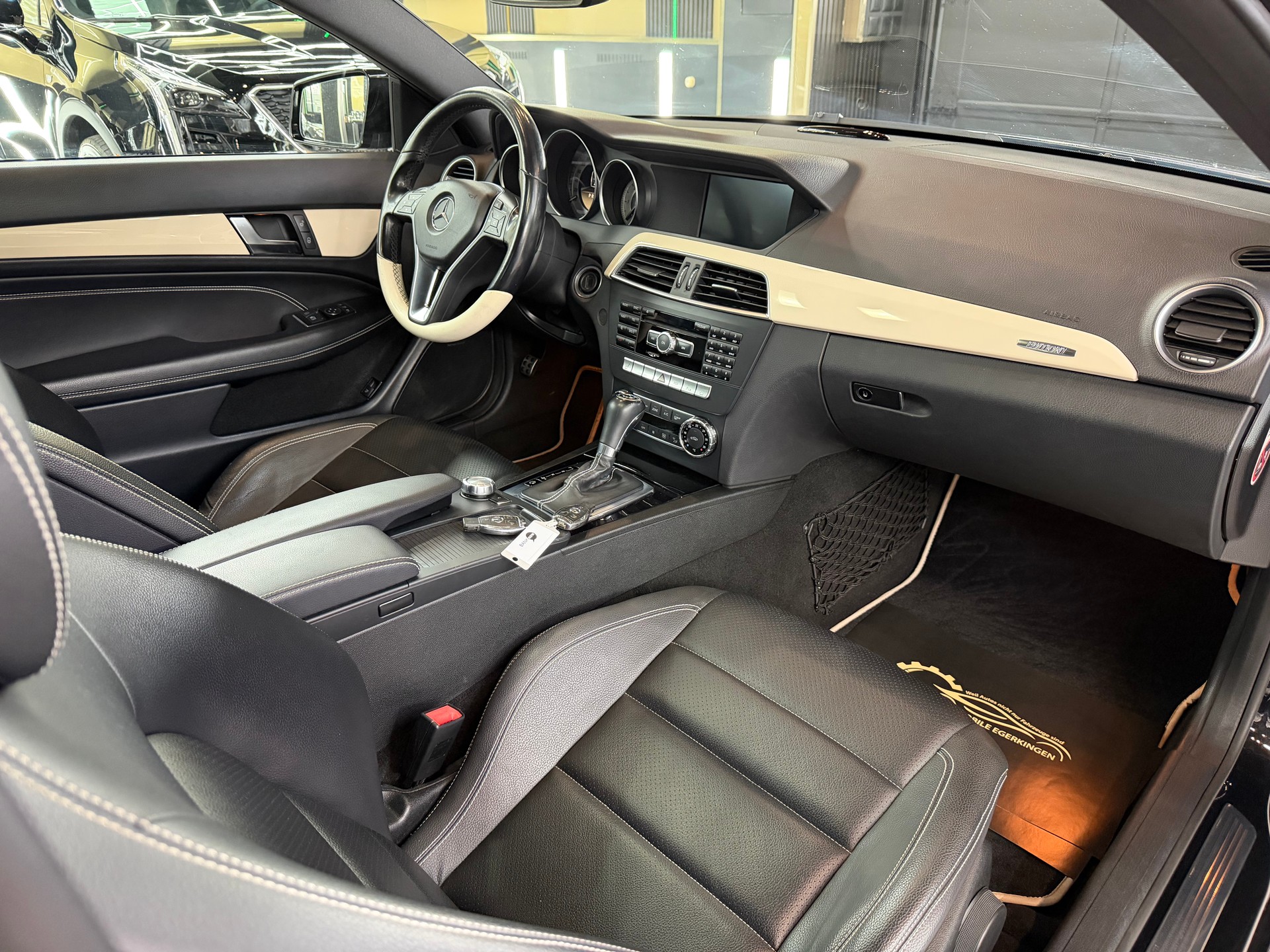 MERCEDES-BENZ C 250 CDI Coupé 7G-Tronic-image-10