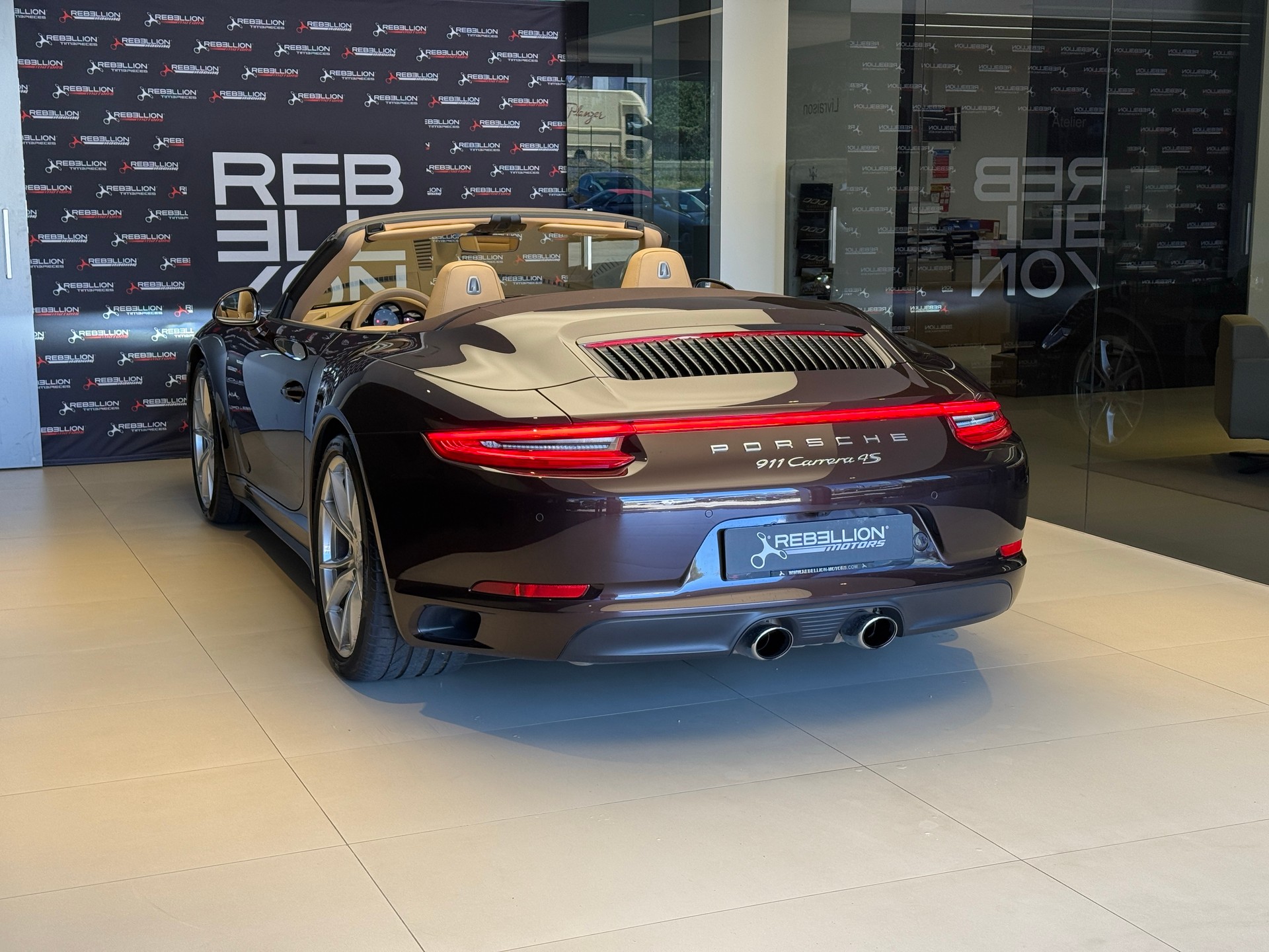 PORSCHE 911 Carrera 4S Cabrio PDK-image-8