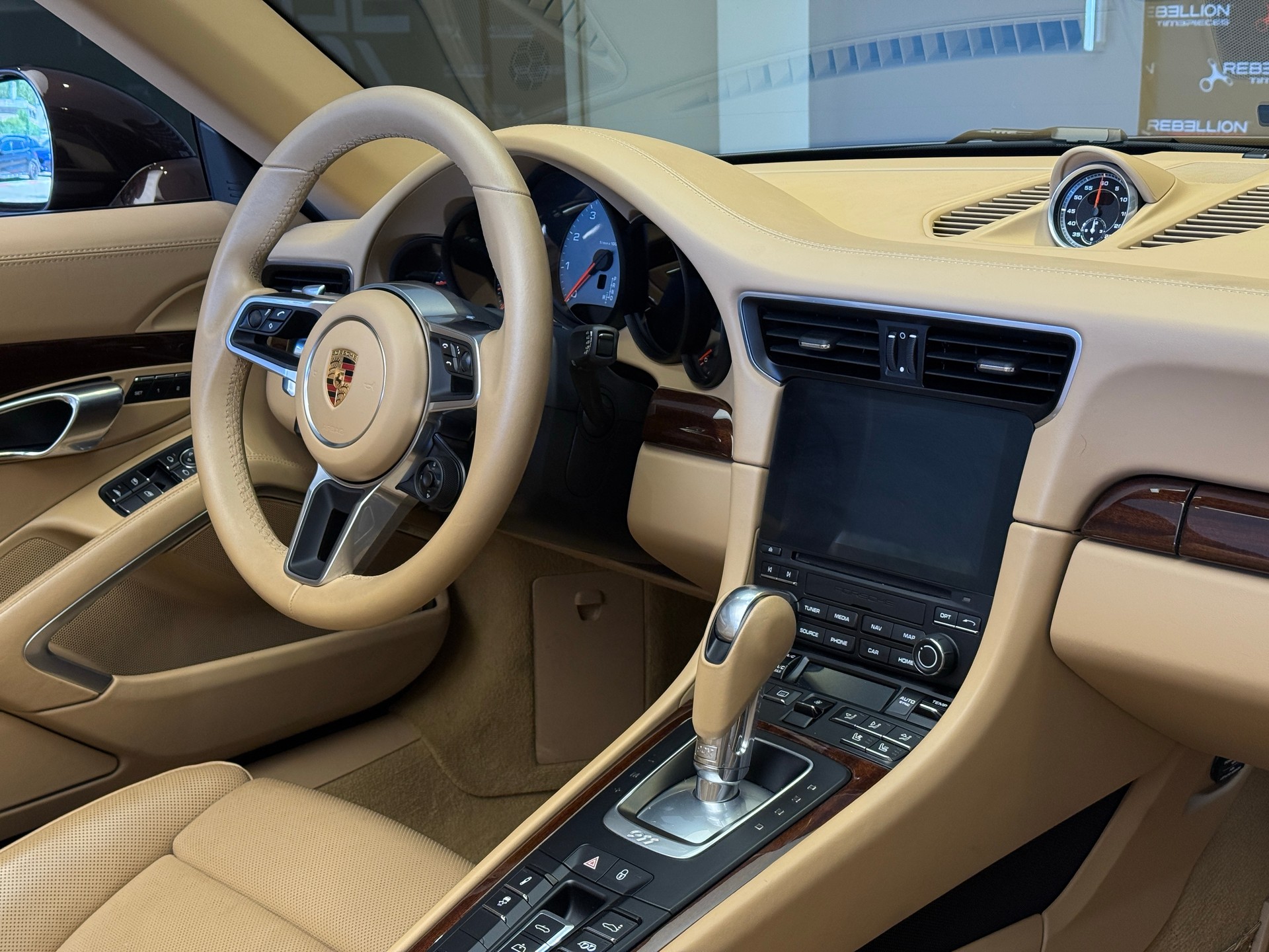 PORSCHE 911 Carrera 4S Cabrio PDK-image-12