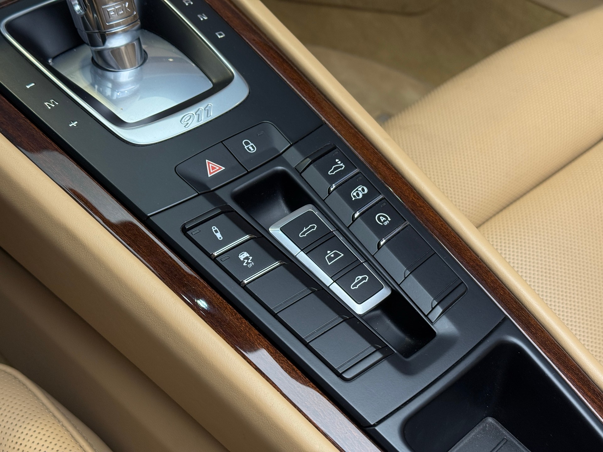 PORSCHE 911 Carrera 4S Cabrio PDK-image-15