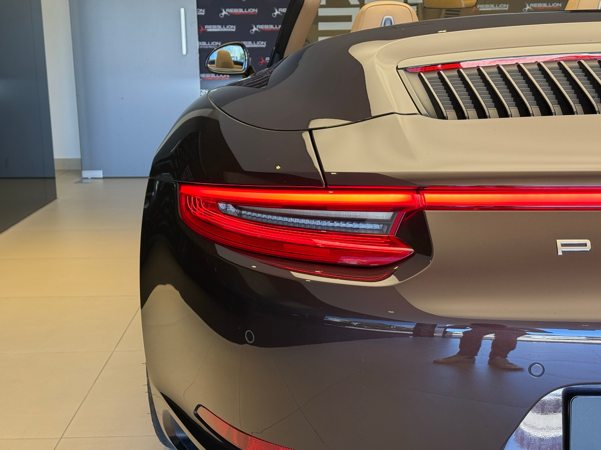 PORSCHE 911 Carrera 4S Cabrio PDK-image-10
