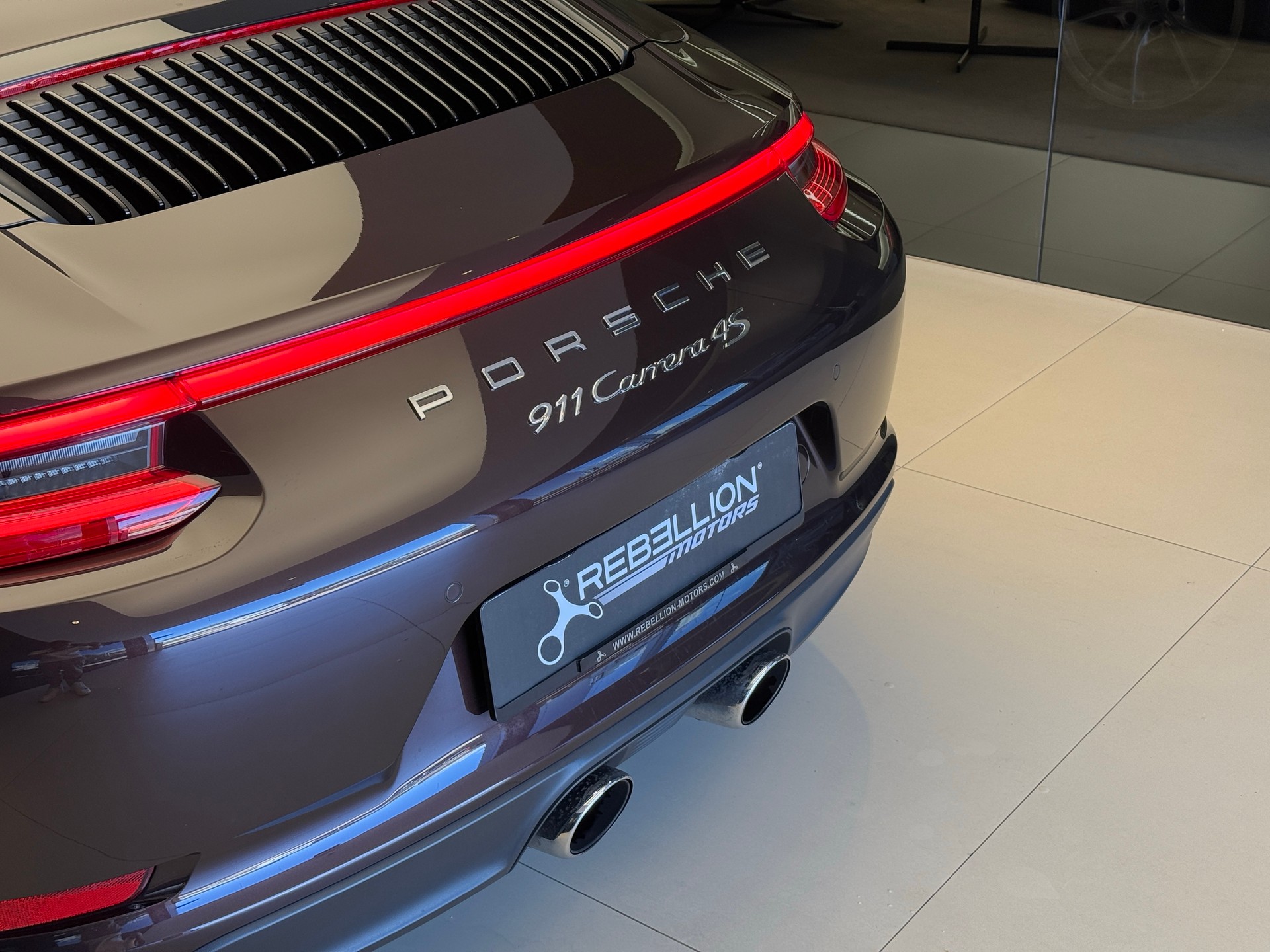 PORSCHE 911 Carrera 4S Cabrio PDK-image-9