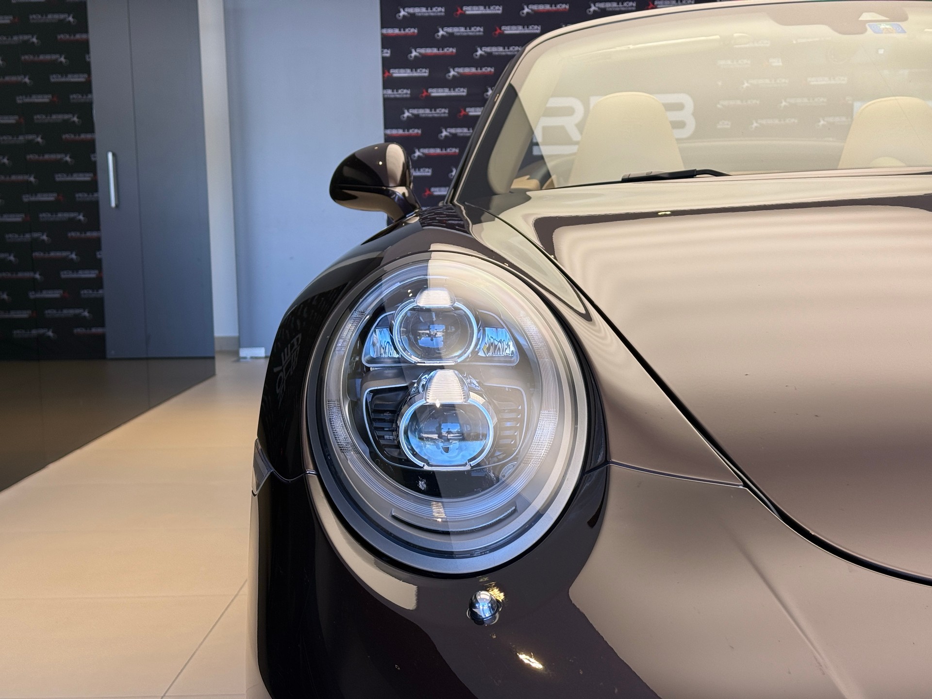 PORSCHE 911 Carrera 4S Cabrio PDK-image-3