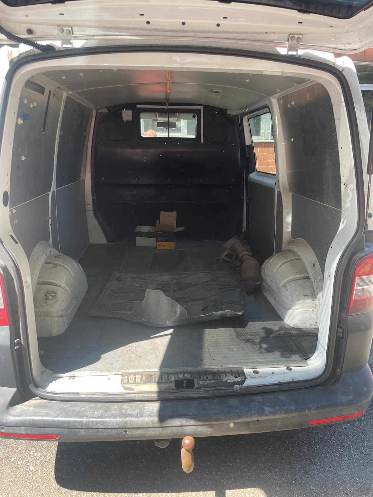 VW T5 2.0 TDI 4Motion-image-12