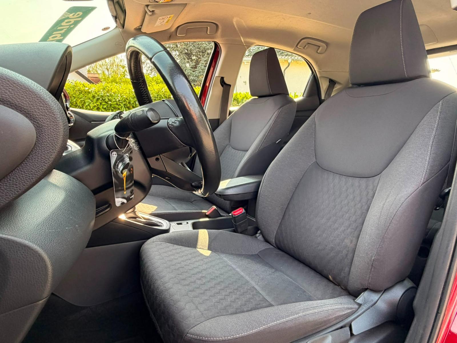 TOYOTA Yaris 1.5 Comfort e-CVT-image-17