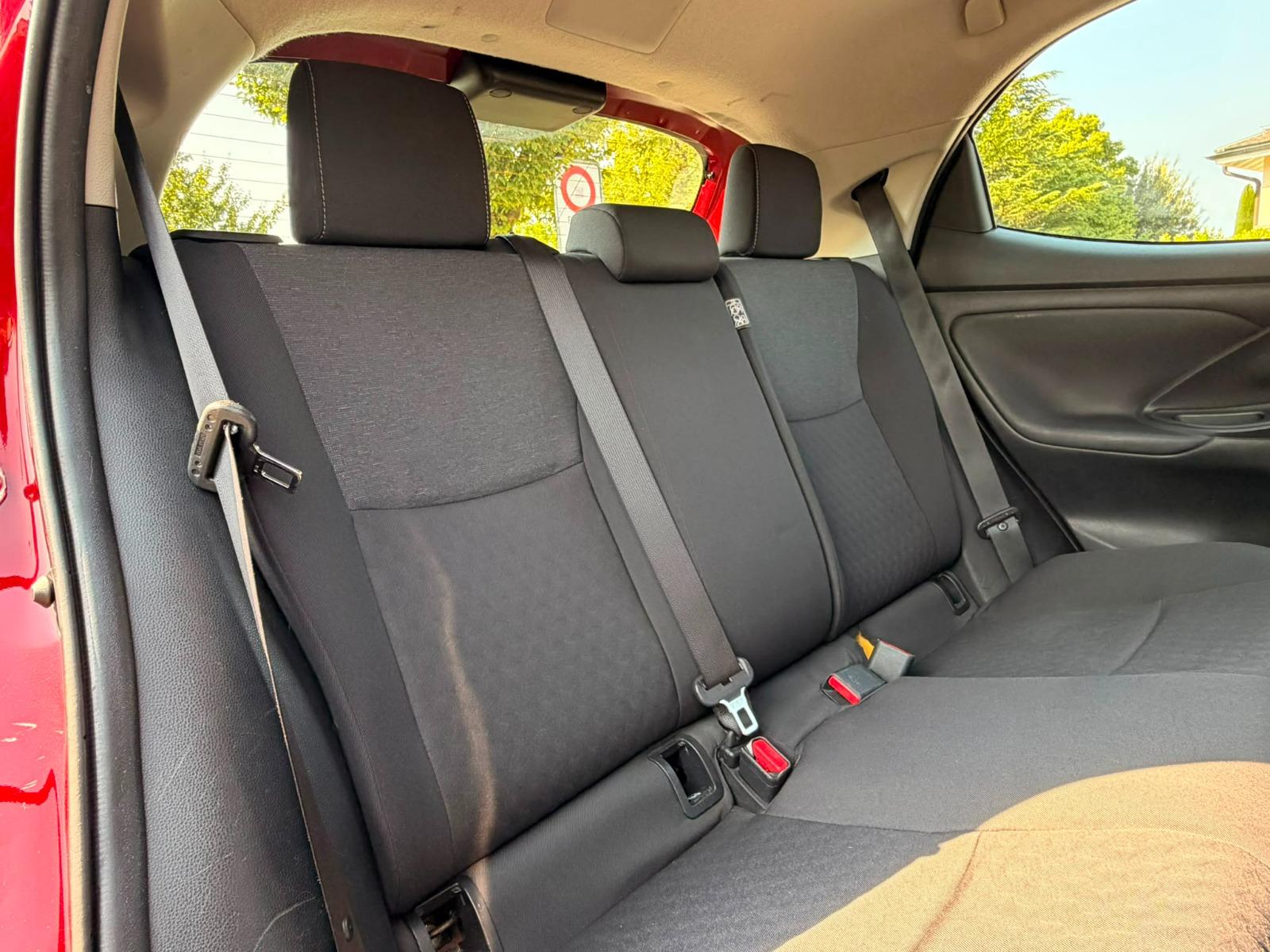 TOYOTA Yaris 1.5 Comfort e-CVT-image-20