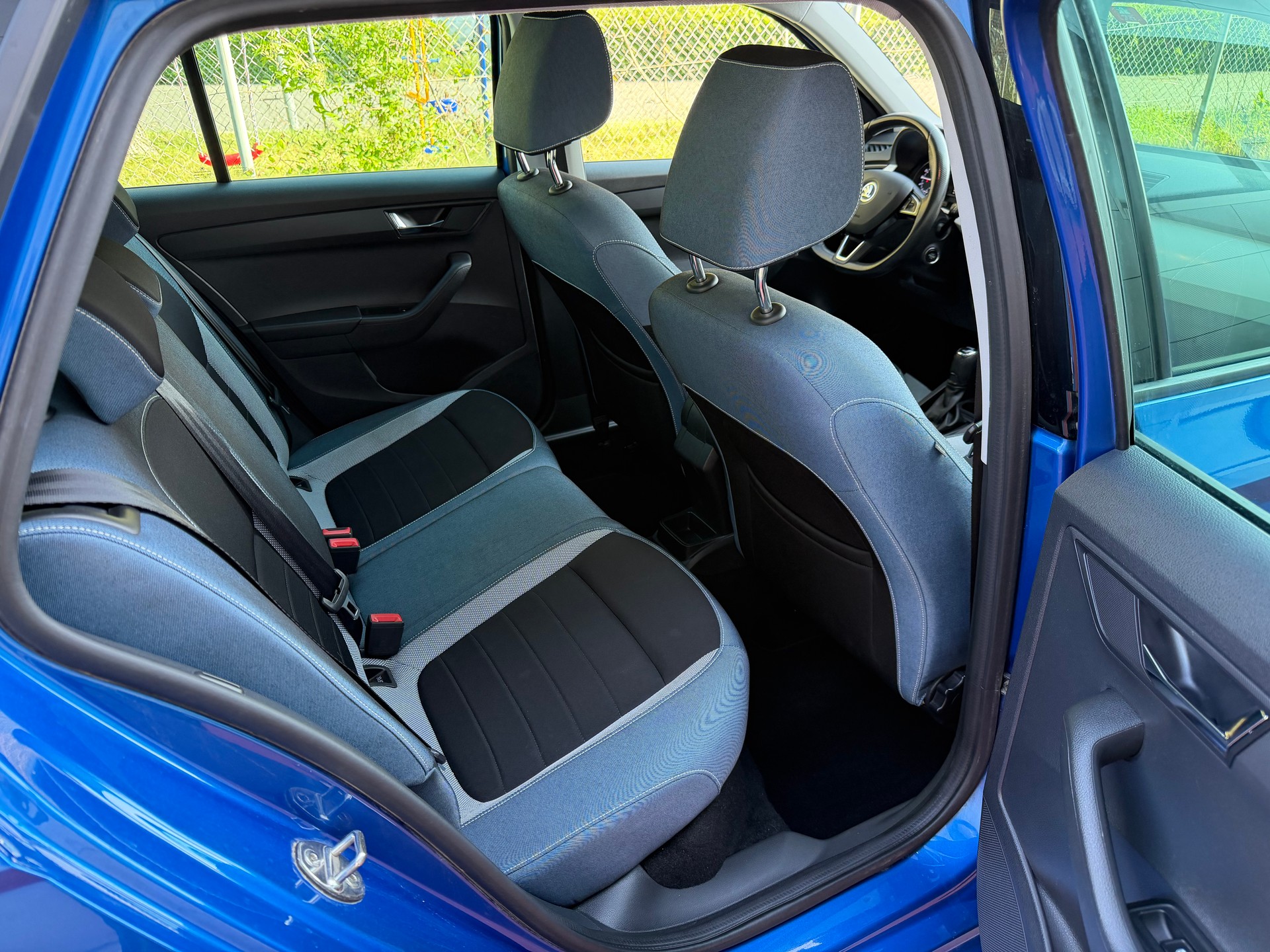 SKODA Fabia 1.4 TDI Ambition DSG-image-11