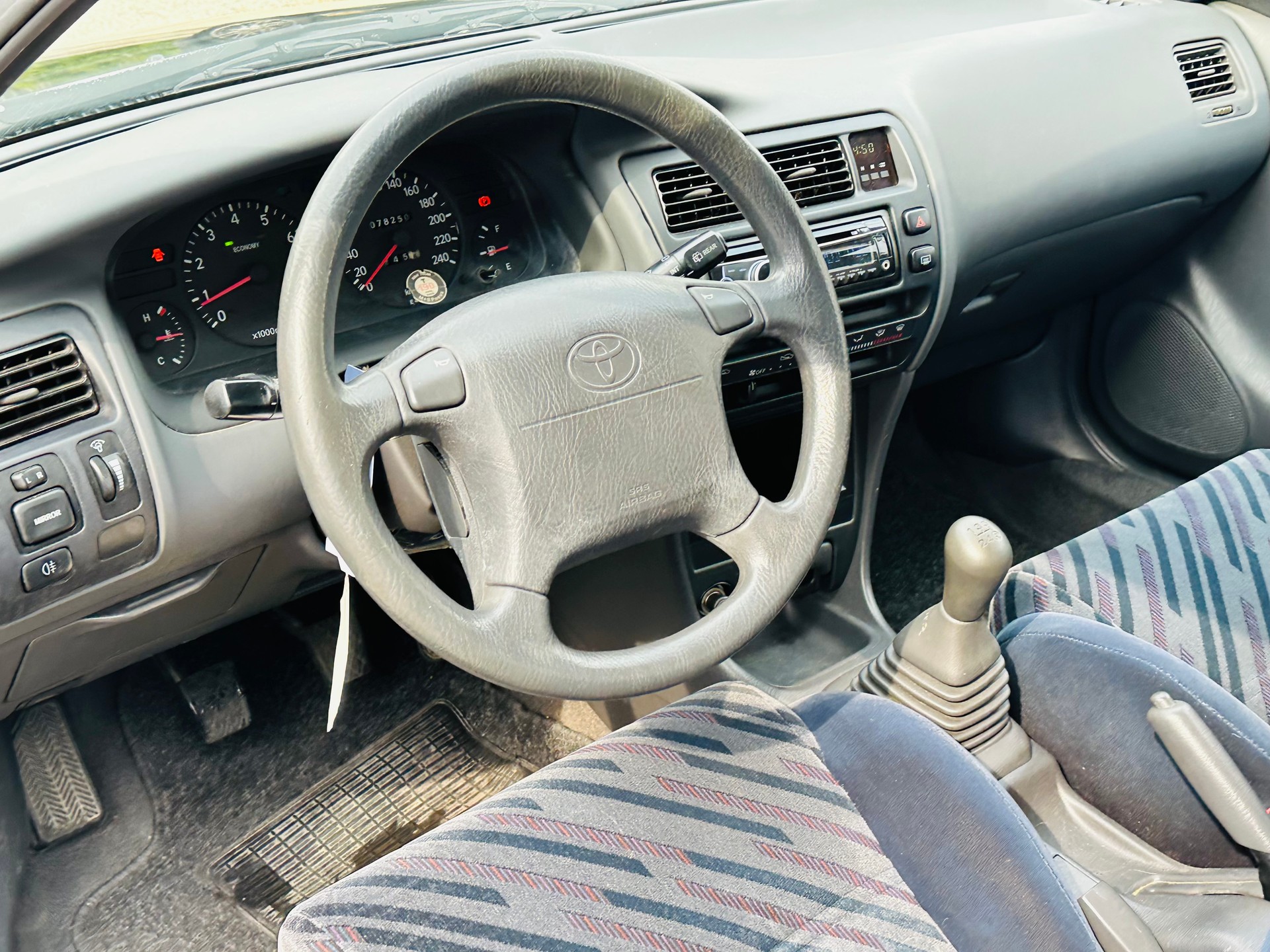 TOYOTA Corolla 1.6 Si Compact-image-8