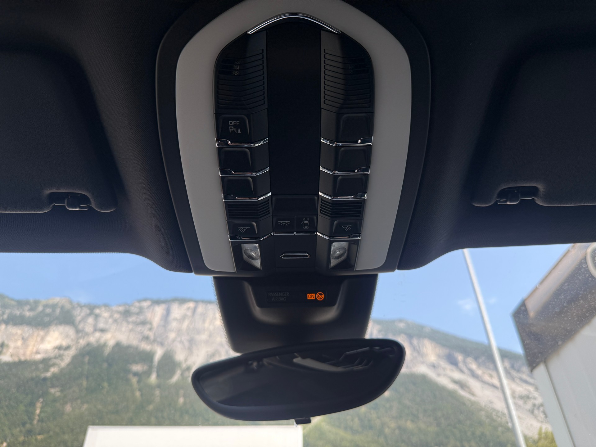 PORSCHE Macan S PDK *TOP-GEPLEGT*ALLE SERVICE BEI PORSCHE*MFK FRISCH*-image-26