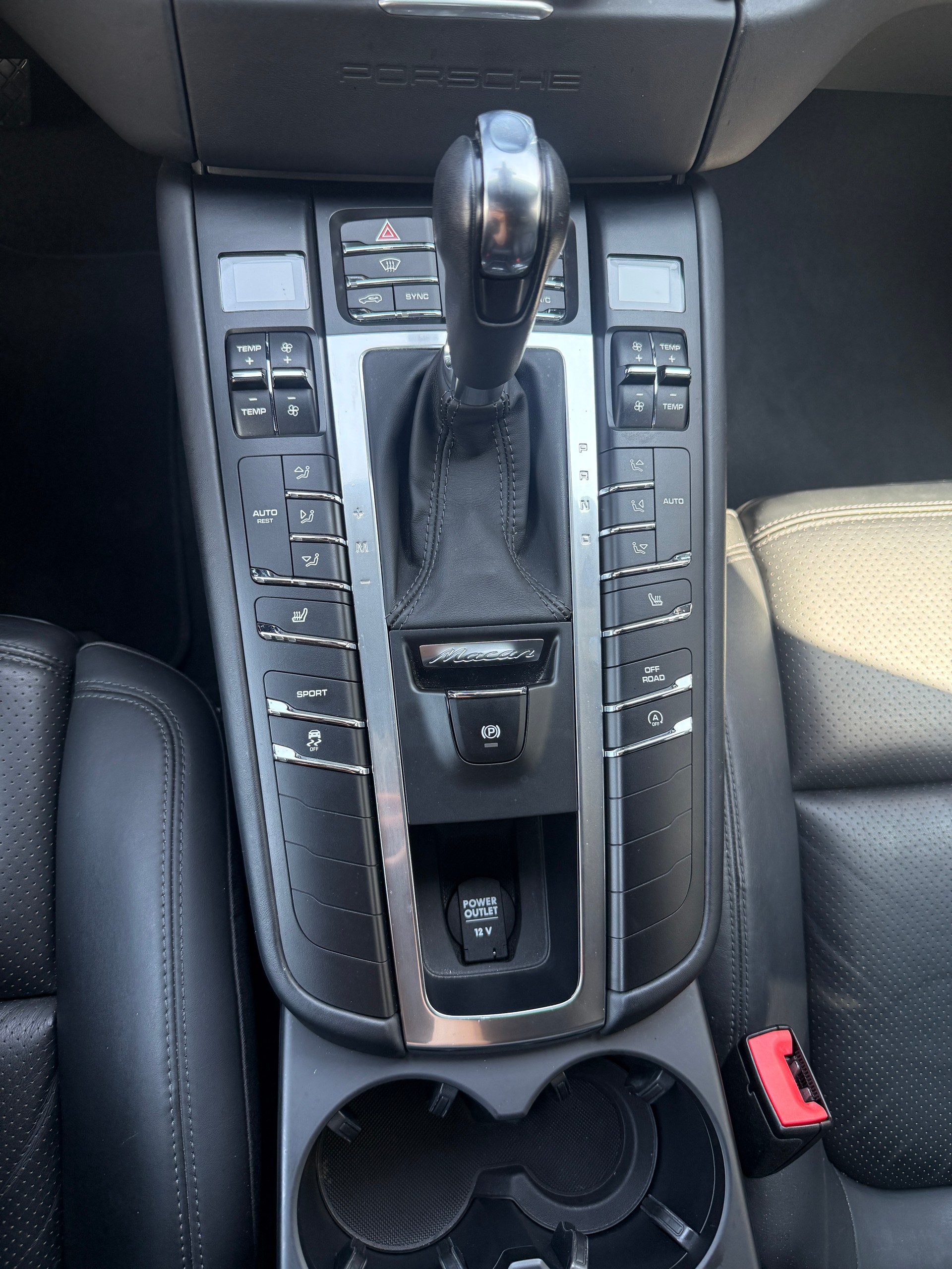 PORSCHE Macan S PDK *TOP-GEPLEGT*ALLE SERVICE BEI PORSCHE*MFK FRISCH*-image-20