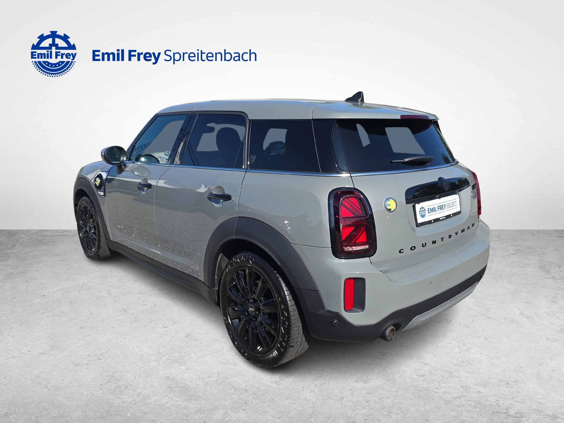 MINI Countryman F60 1.5i Cooper S E ALL4-image-3