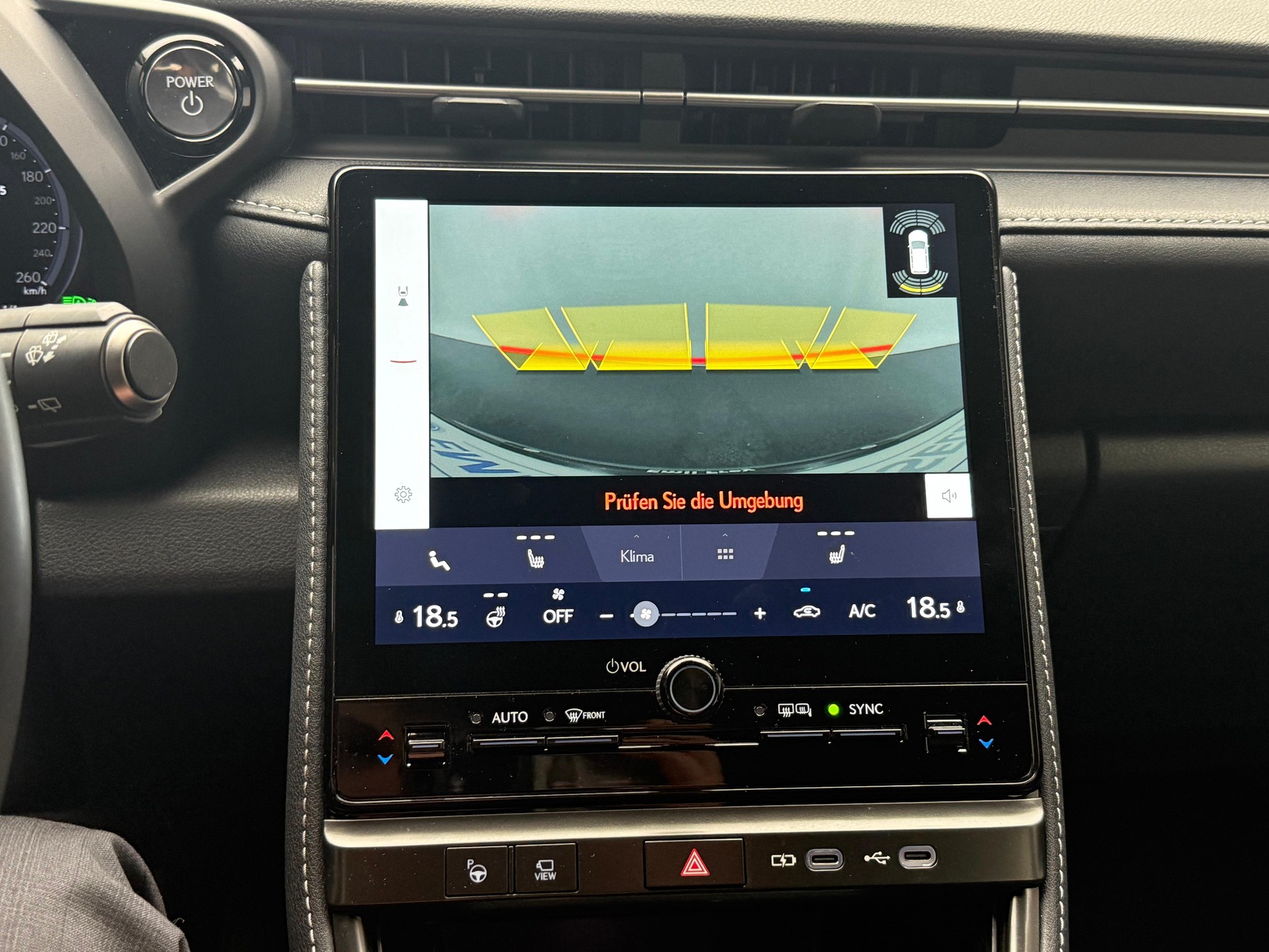 LEXUS LBX 1.5 Hybrid Relax AWD-image-12