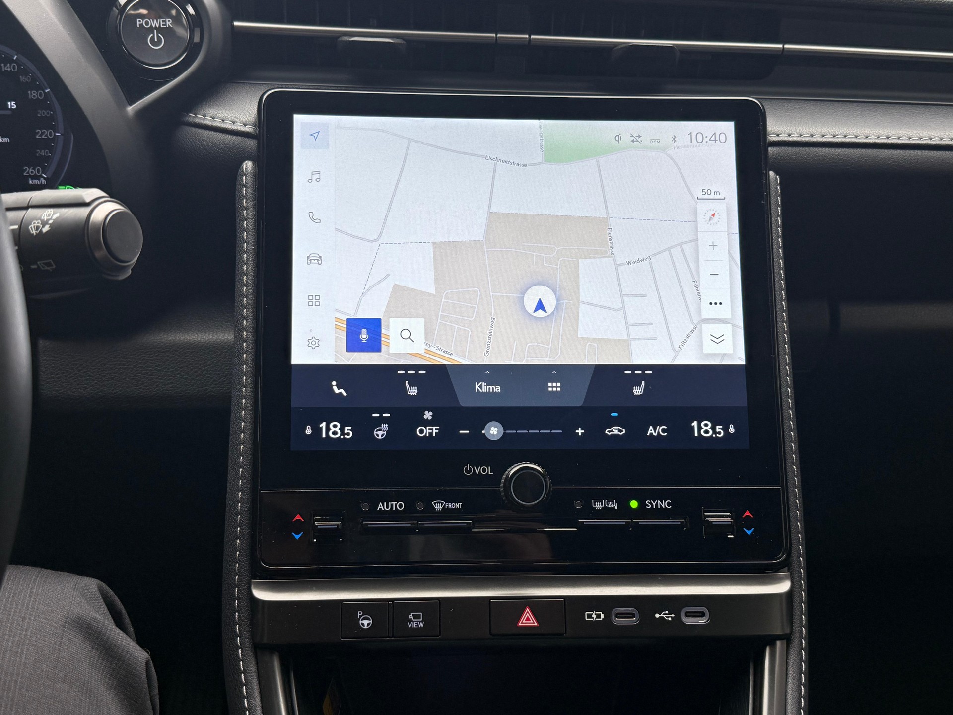 LEXUS LBX 1.5 Hybrid Relax AWD-image-13