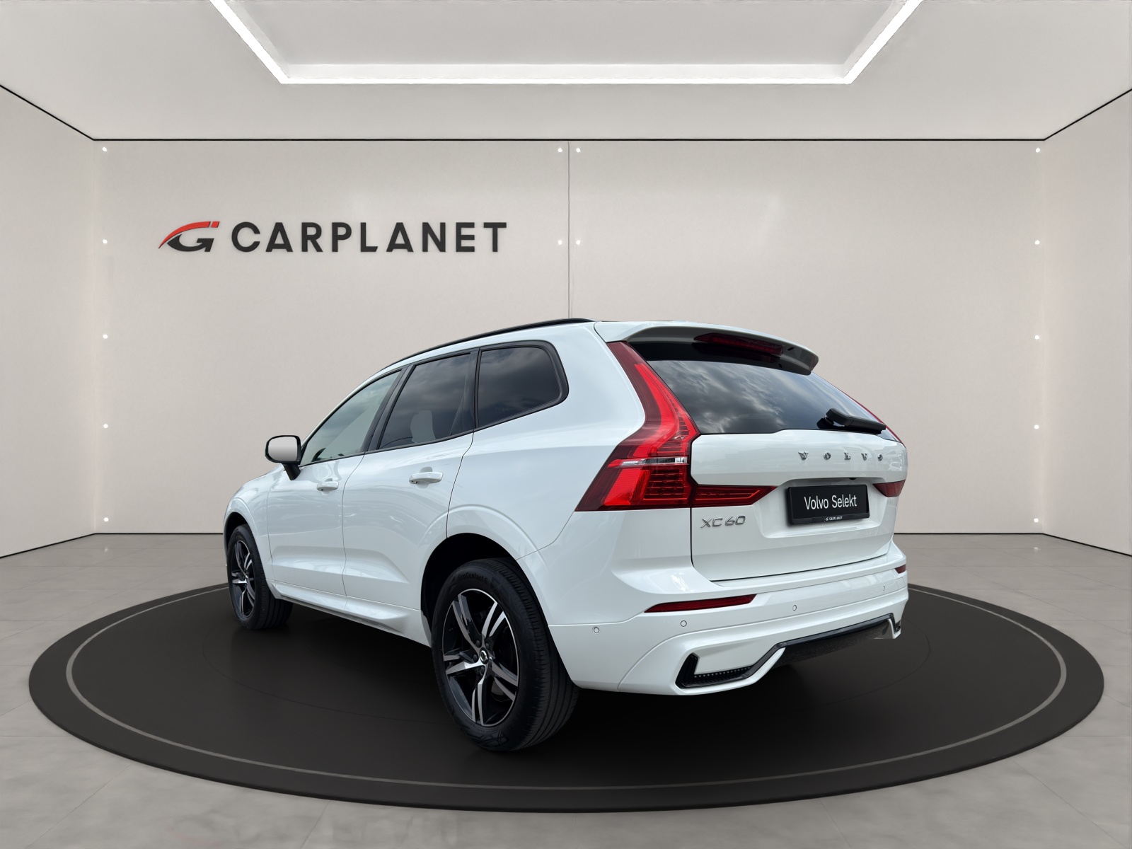 VOLVO XC60 2.0 B4 MH R-Design AWD-image-3