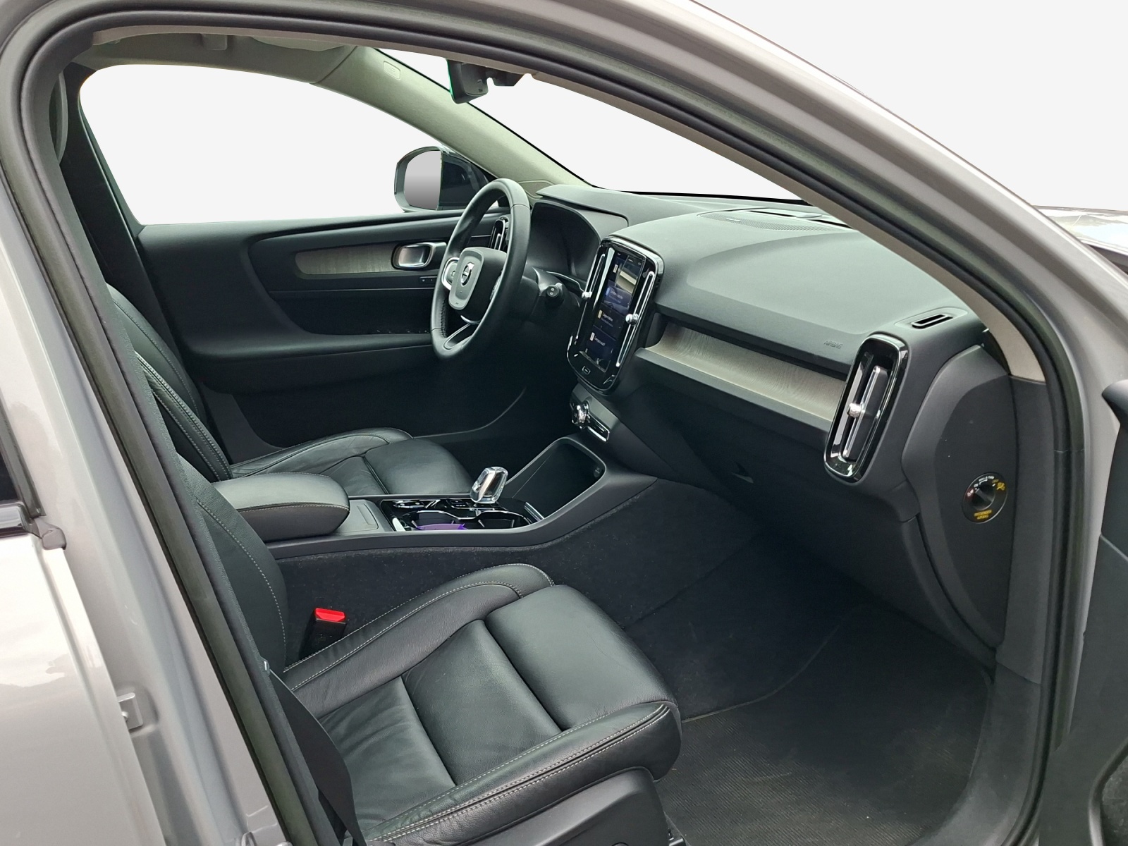 VOLVO XC40 B4 Benzin Mild Hybrid AWD Ultim. Dark DCT-image-14