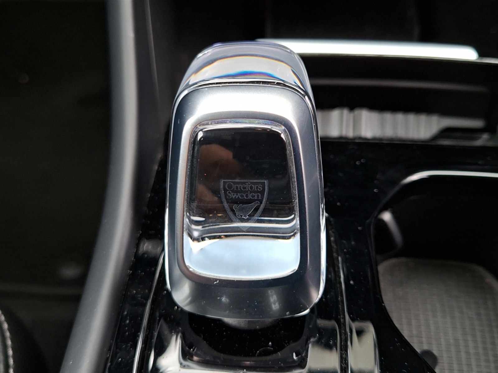VOLVO XC40 B4 Benzin Mild Hybrid AWD Ultim. Dark DCT-image-15
