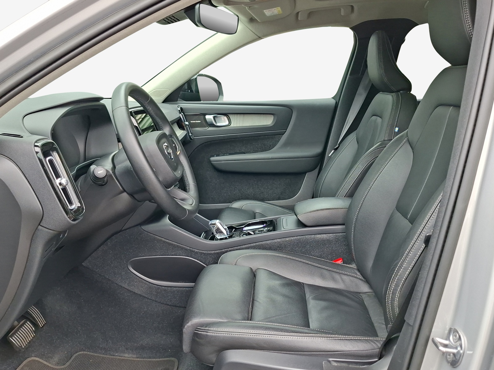 VOLVO XC40 B4 Benzin Mild Hybrid AWD Ultim. Dark DCT-image-7