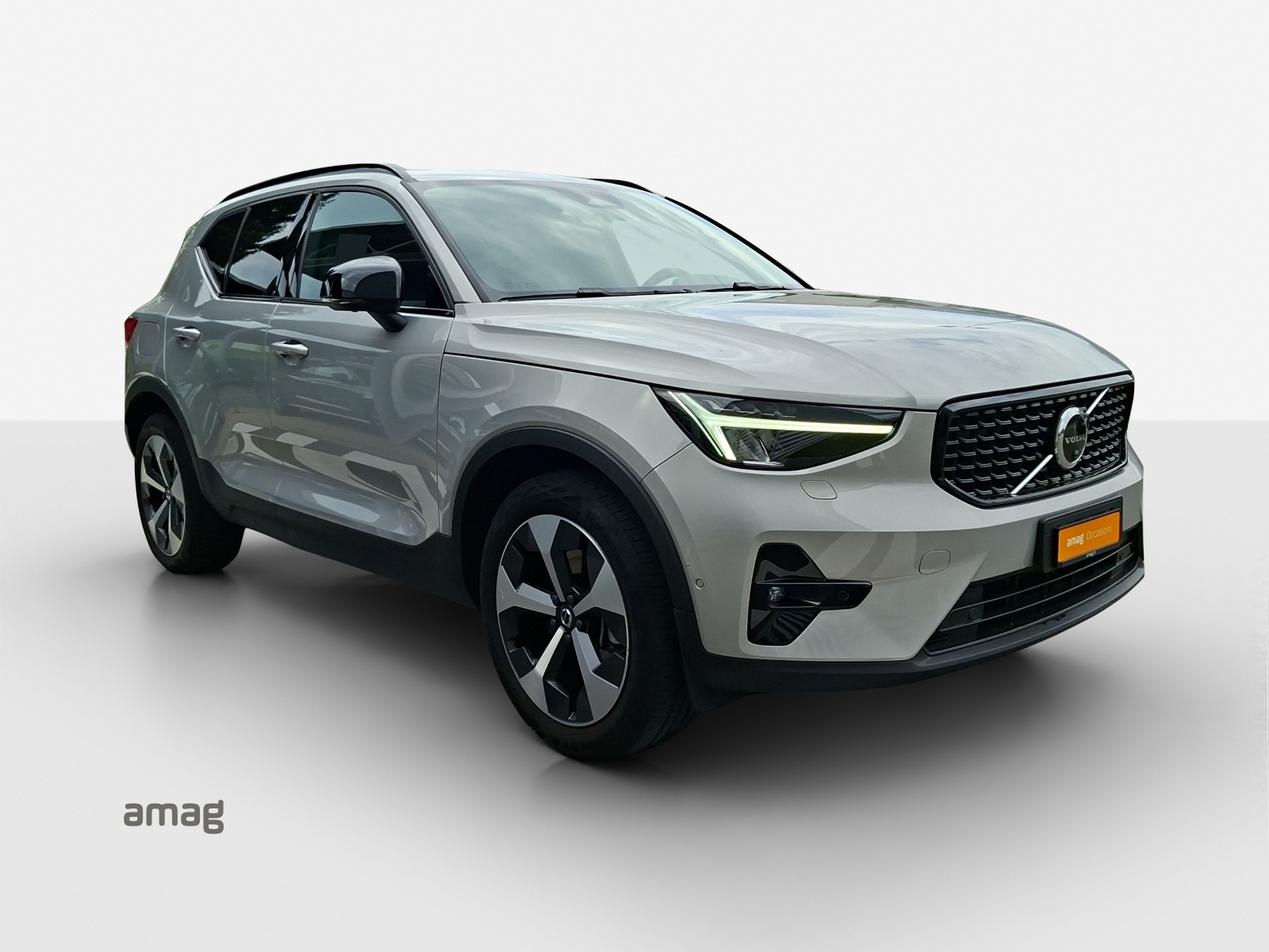 VOLVO XC40 B4 Benzin Mild Hybrid AWD Ultim. Dark DCT-image-5