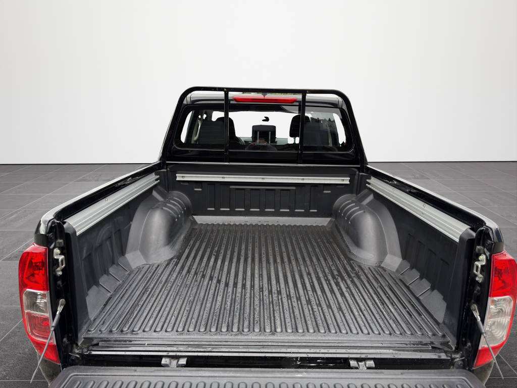 NISSAN Navara 2.3 dCi Double Cab Visia S/S-image-13
