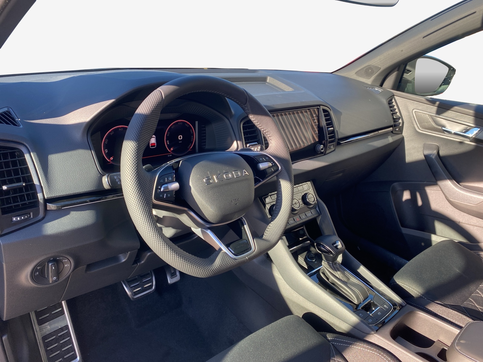 SKODA Karoq 2.0 TSI SportLine 4x4 DSG-image-14